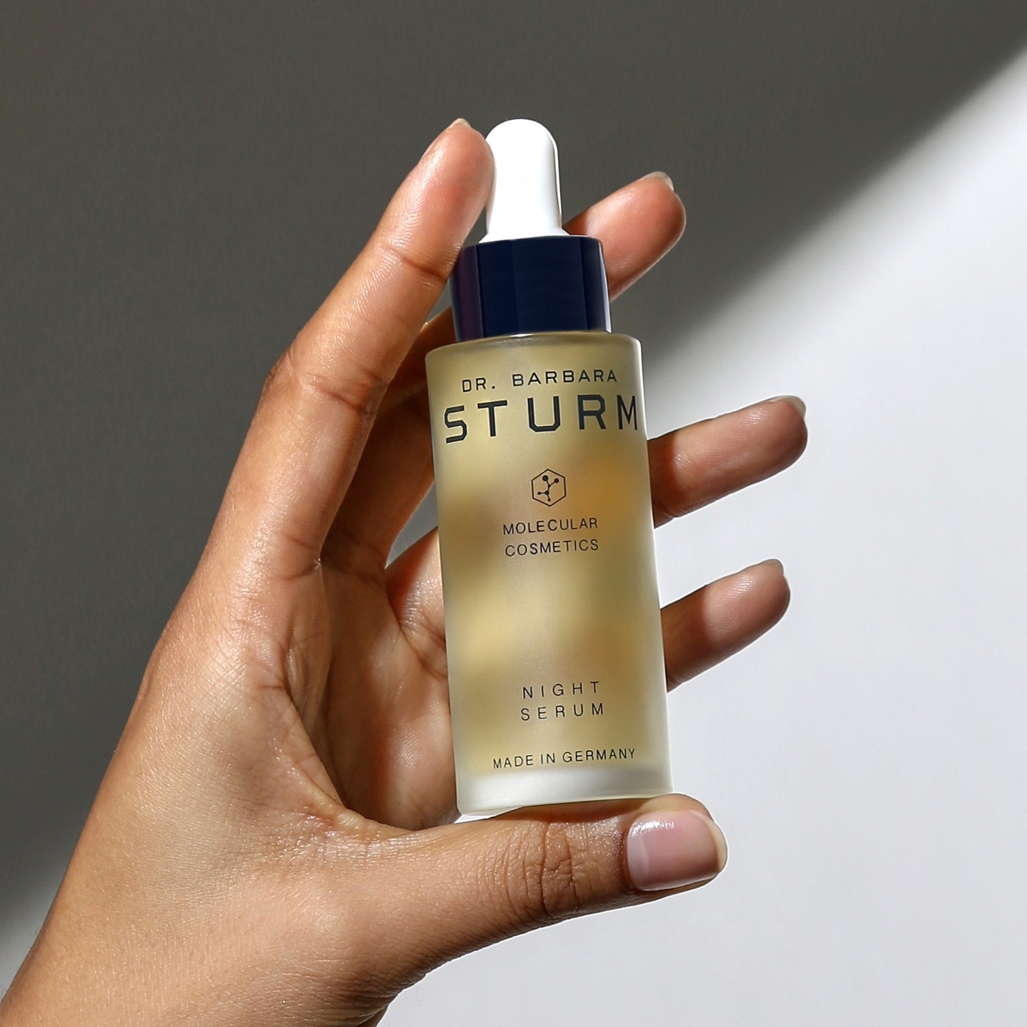Dr. Barbara Sturm vlažilni nočni serum - 30 ml