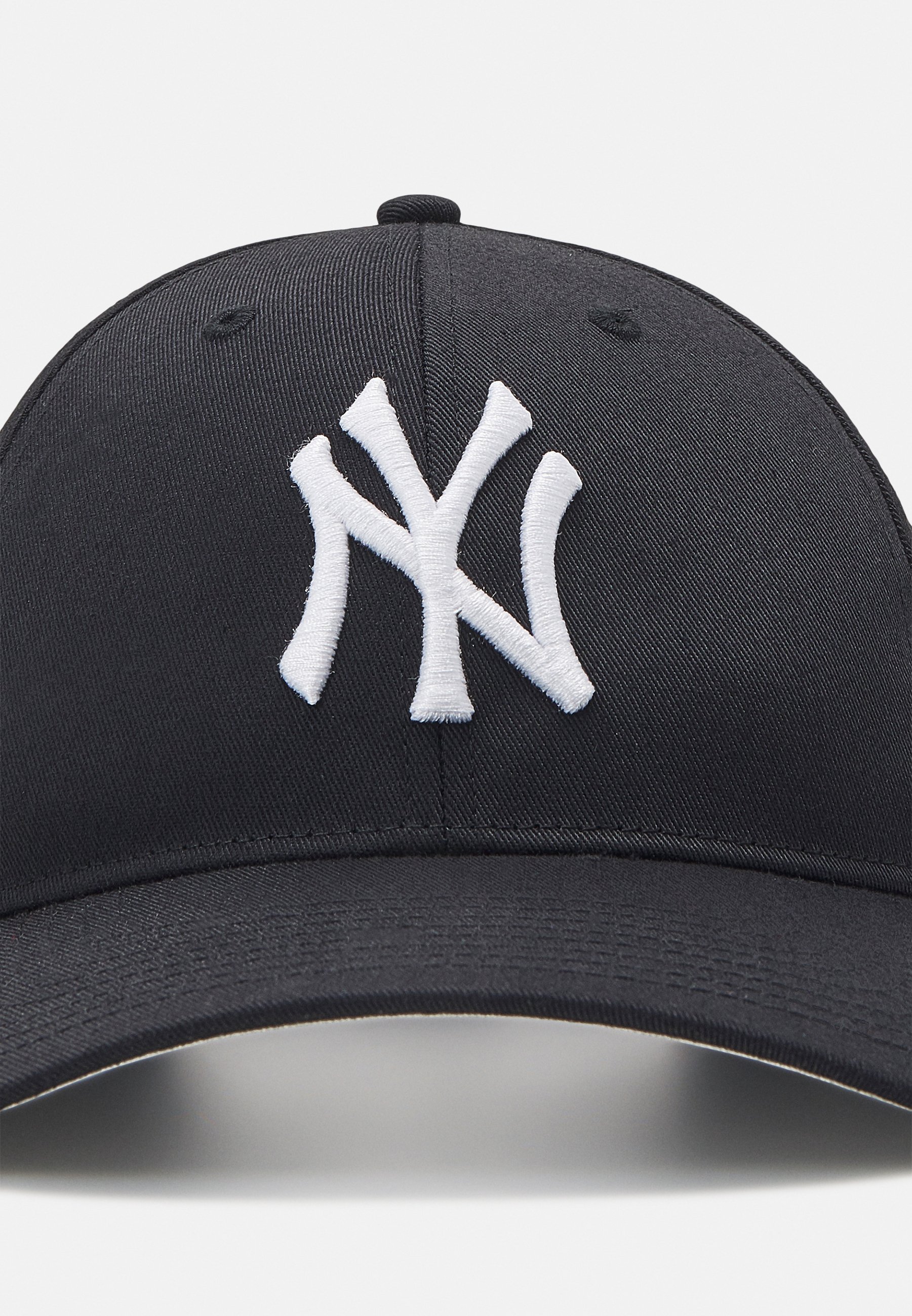 '47 Caps