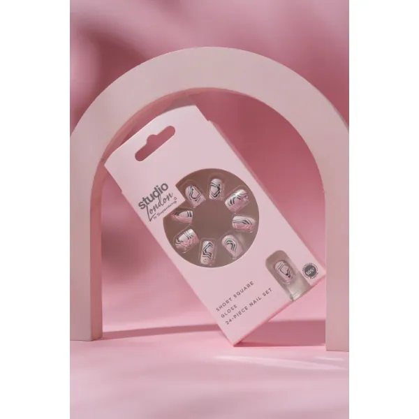 Studio London Unghie corte quadrate metallizzate color argento