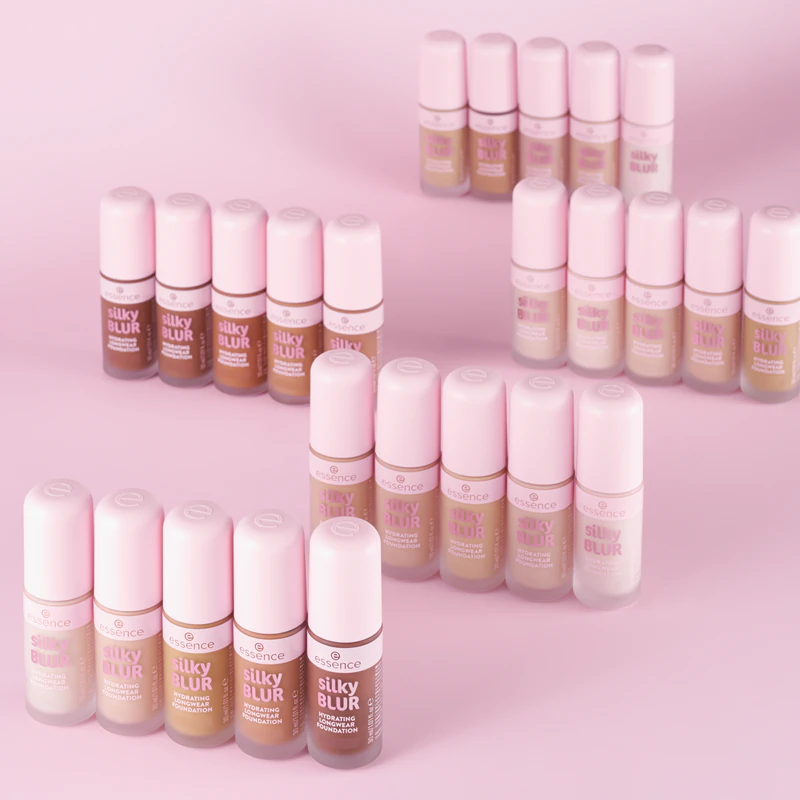 essence silky BLUR natuurlijk dekkende hydraterende foundation matterend