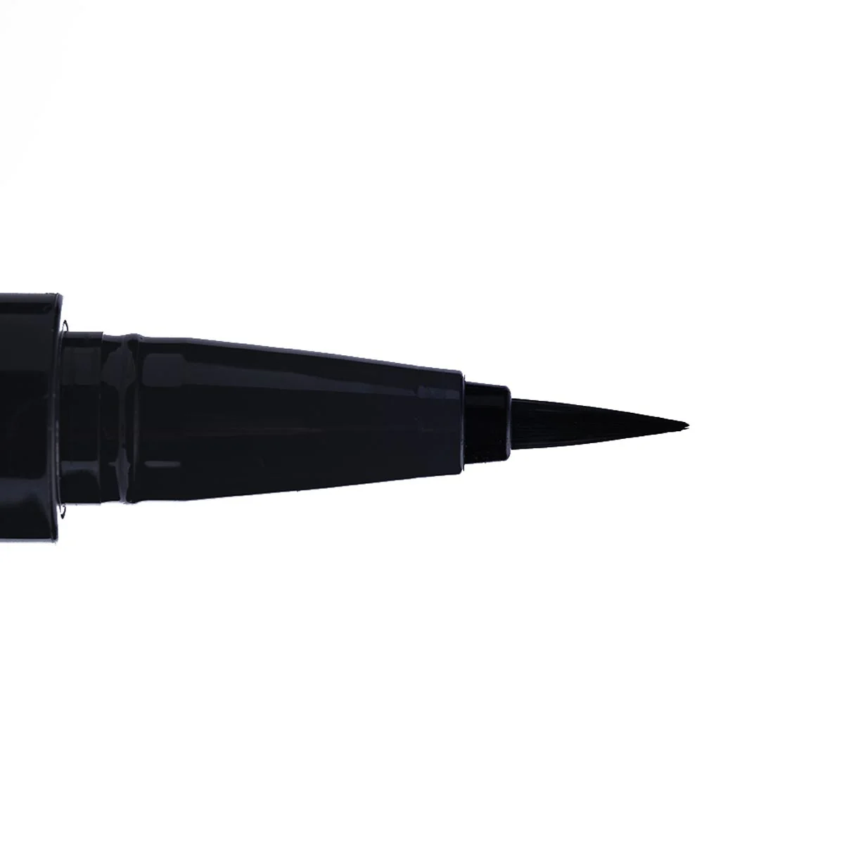 Occhi Eyeliner On Fleek Brush Pen - Eyeliner