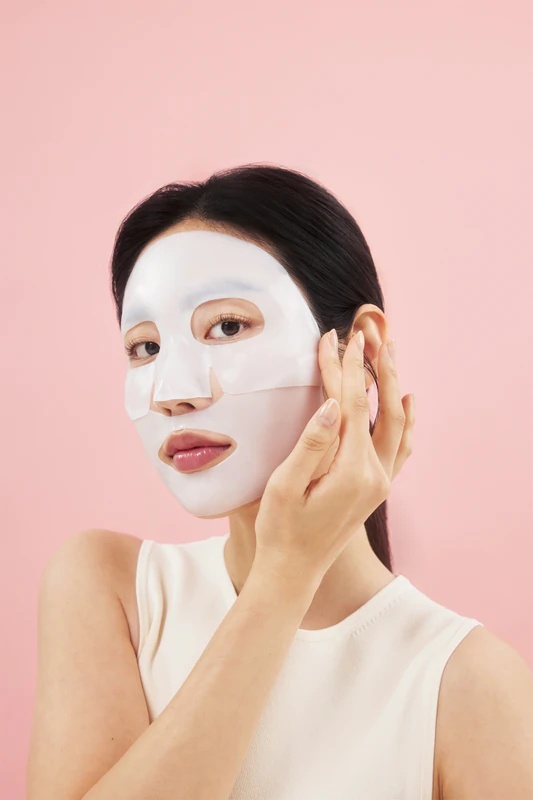 Biodance Bio-Collagen Real Deep Mask - intensīvi mitrinoša hidrogēla maska, kas samazina poras.