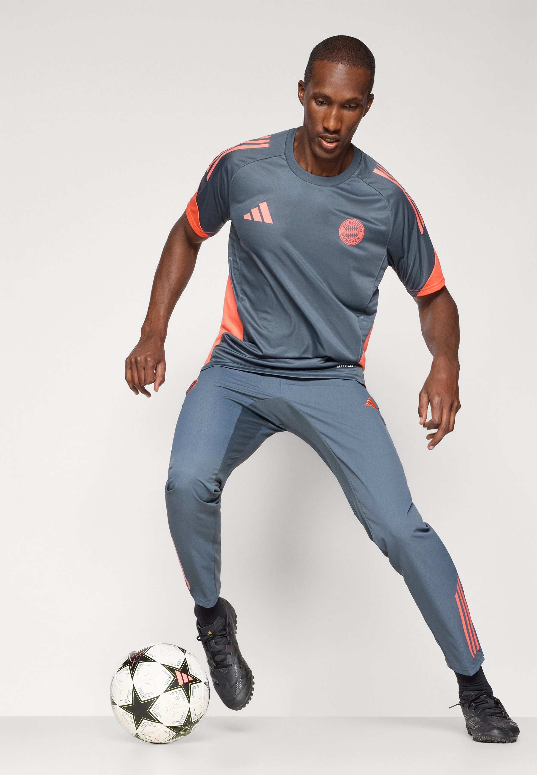 adidas Performance FC BAYERN 2025/2026 TIRO25 COMPETITION PRESENTATION PANTS - Clubwear - bold onix
