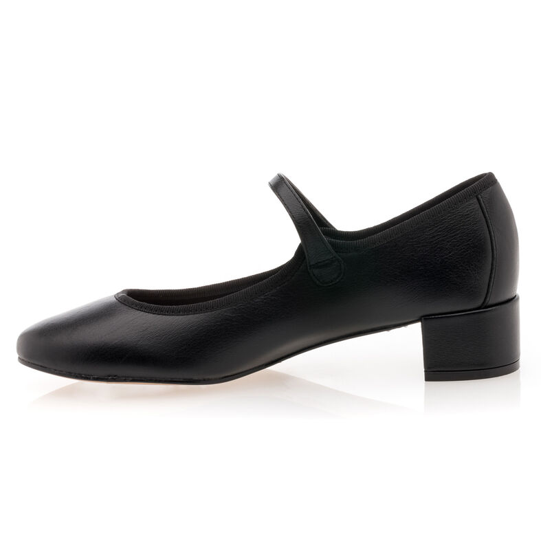 Sapatos de salto alto pretos femininos