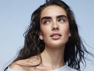 Хидратантна крема Aqua Glow Concentrate Луксузне хидратантне креме и нега