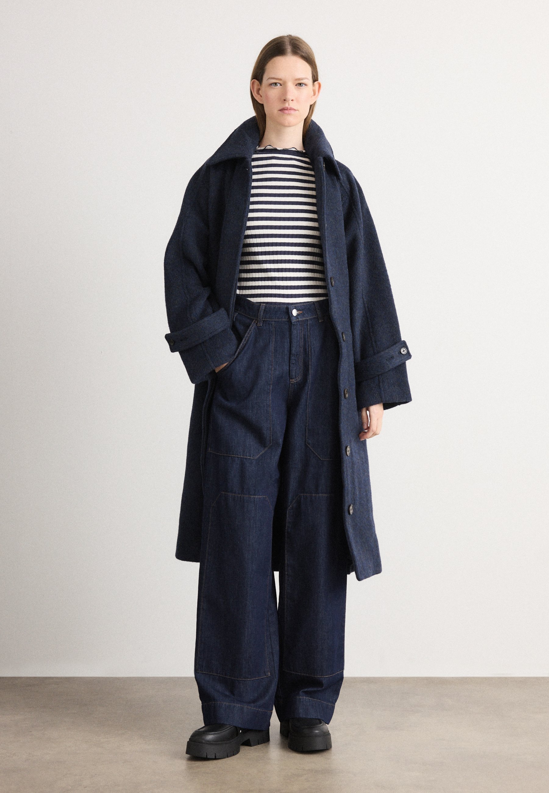 Mads Nørgaard COZY BONNIE PANTS - Jeans dalla vestibilità comoda - indaco scuro