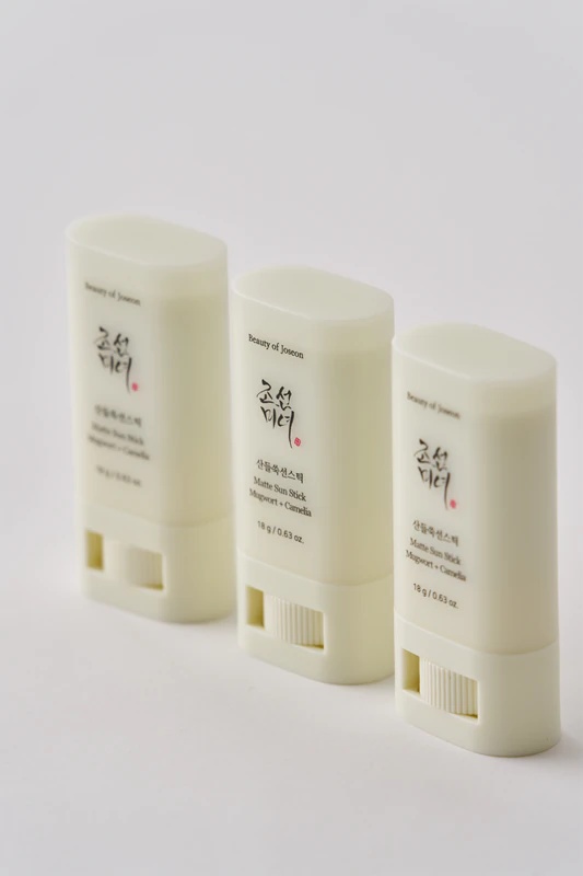 Стик за заштиту од сунца Beauty of Joseon Matte, пелин и камелија SPF 50+