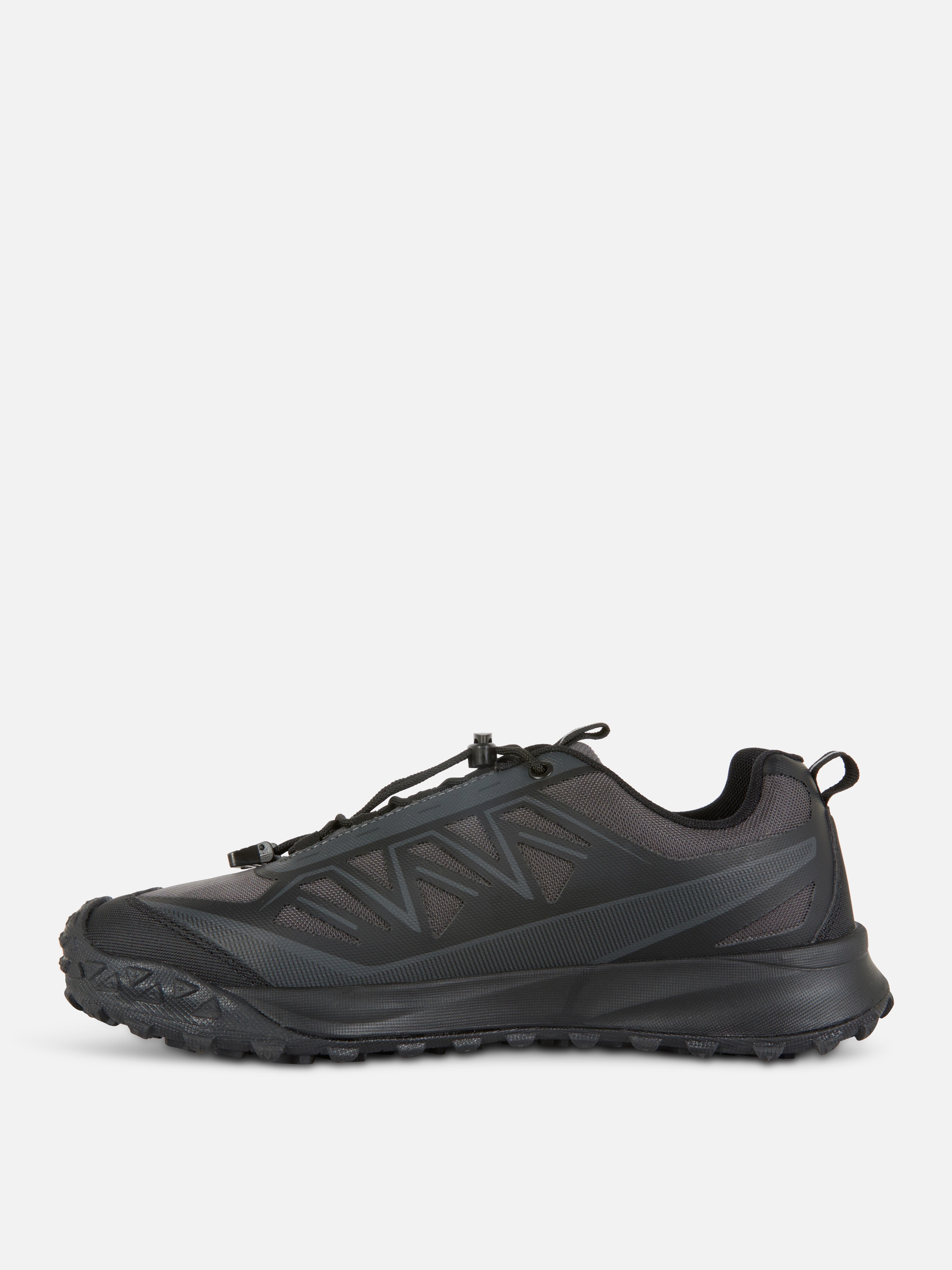 Teniși sport cu inserții Teniși sport low-top cu inserții și șireturi cu opritoare din șnur