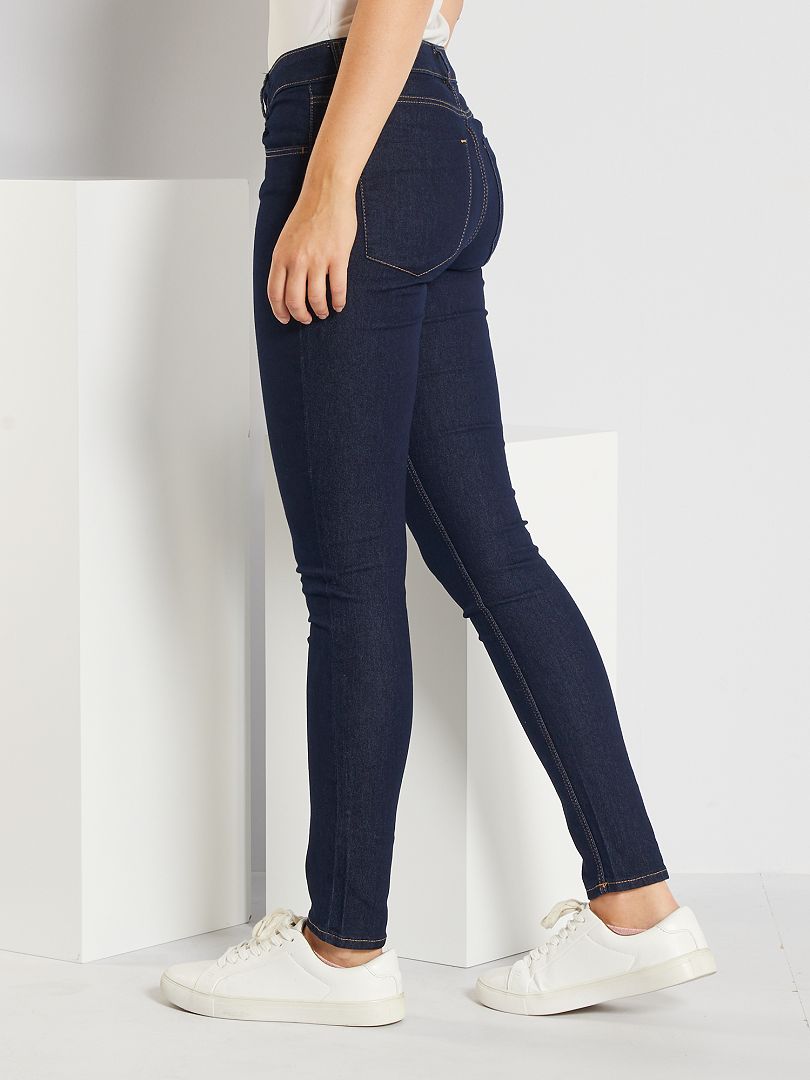 Calça jeans skinny elástica - feia