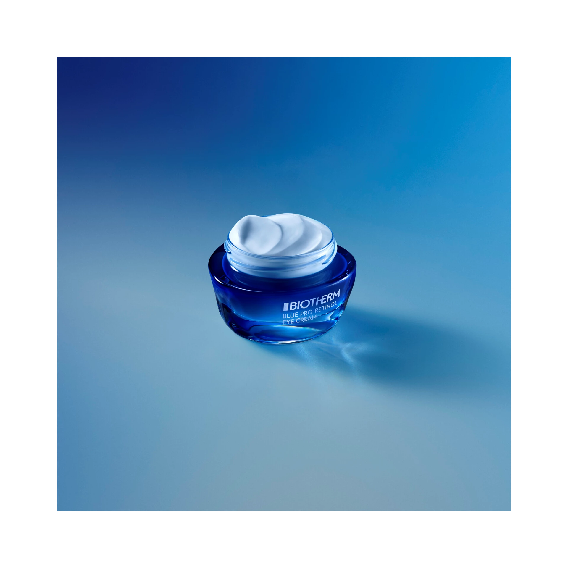 Cremă hidratantă pentru ochi cu Pro-Retinol Blue 15 ml - Biotherm