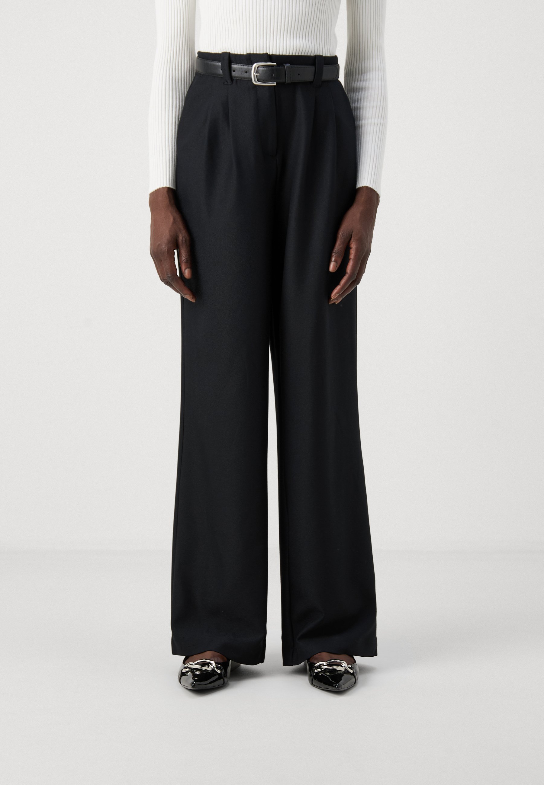 Vero Moda Tall VMSELAH WIDE BELTED PANTS - Broek - zwart