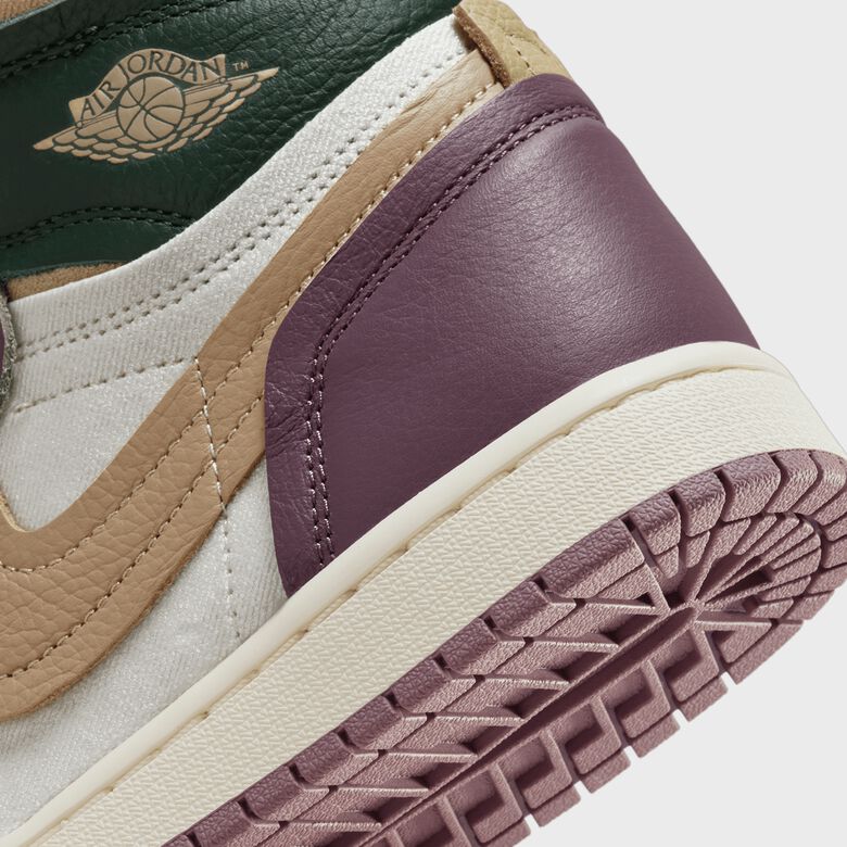 WMNS Air Jordan 1 MM High