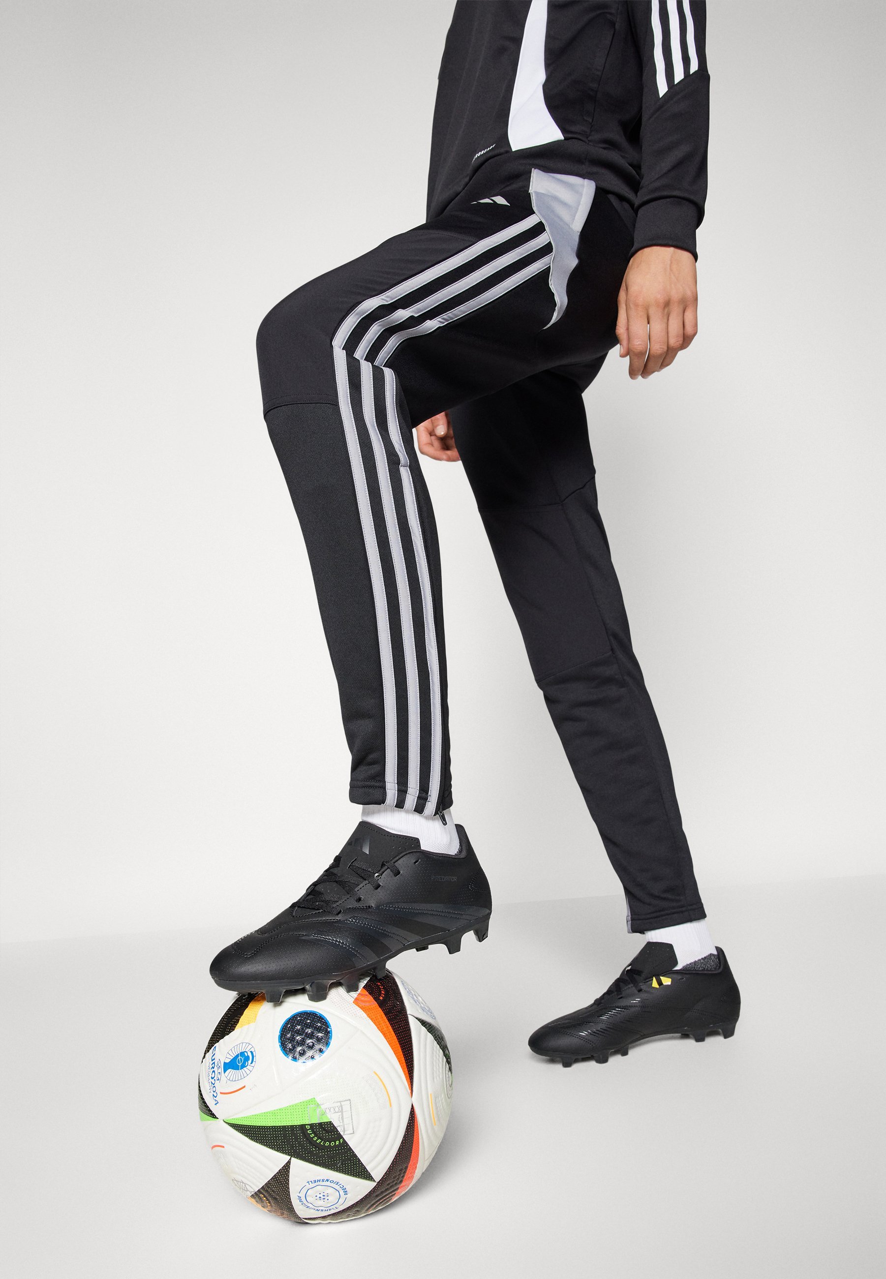 adidas Performance TIRO 24 Winterhose - Trainingshose - Schwarz/Hellviolett