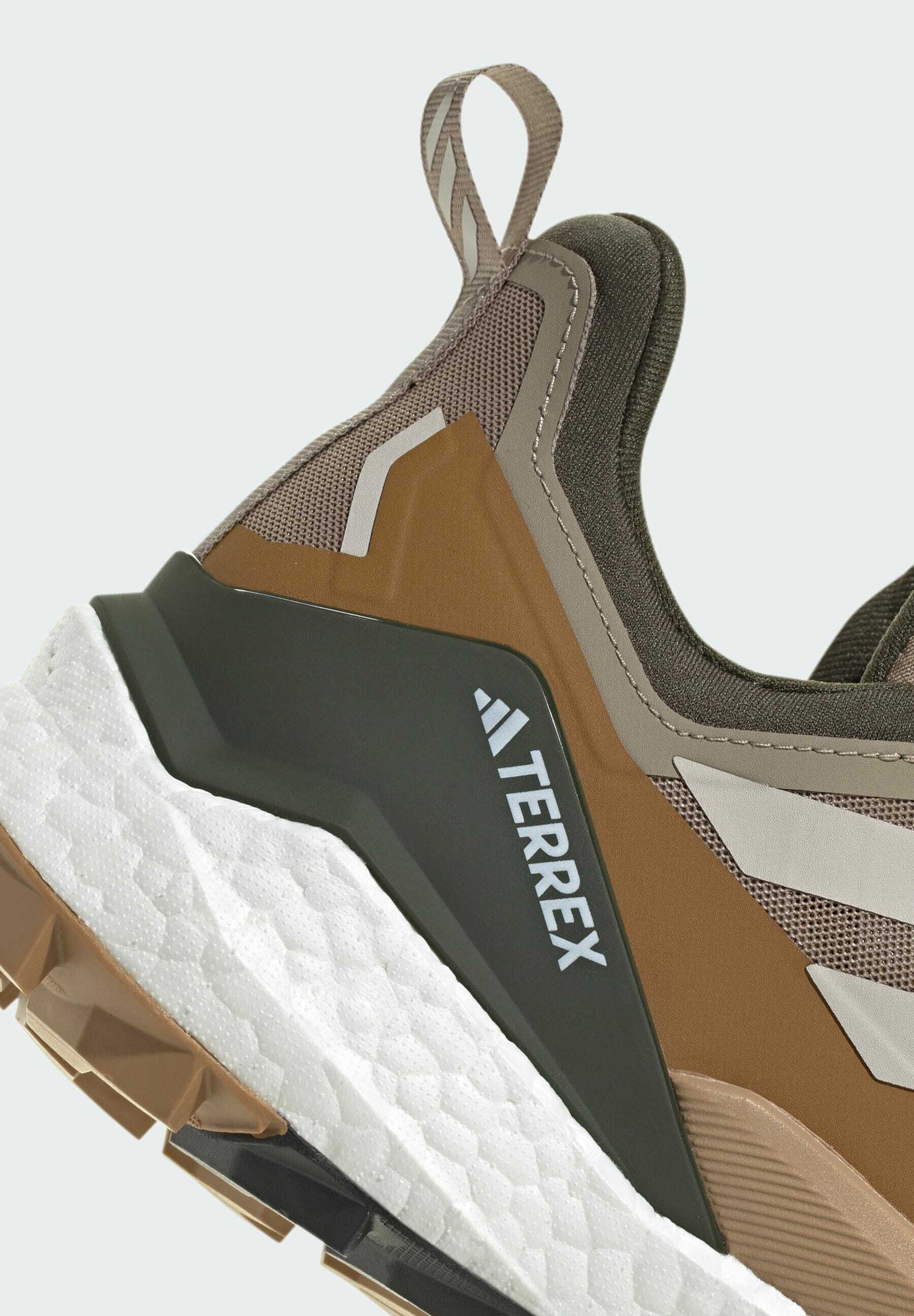 Adidas Terrex FREE LOW - Wandelschoenen - wit cargo beige brons strata