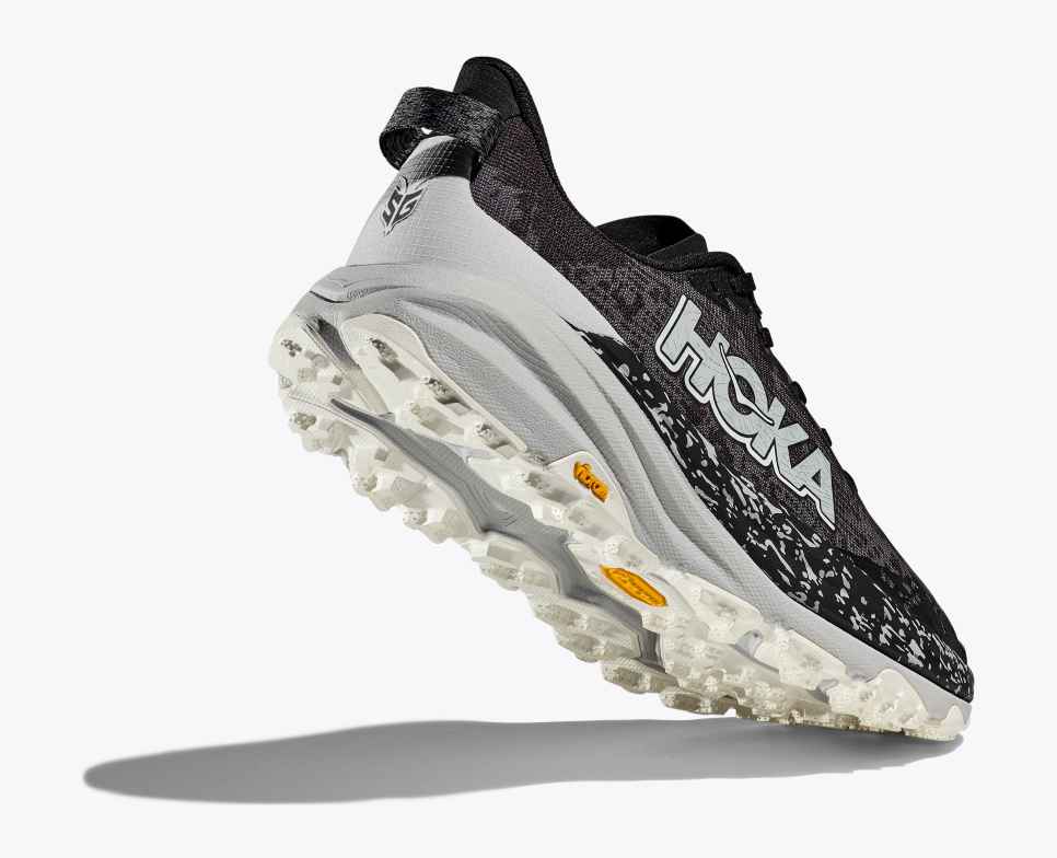 HOKA Speedgoat 6 Negro / Polvo de estrellas