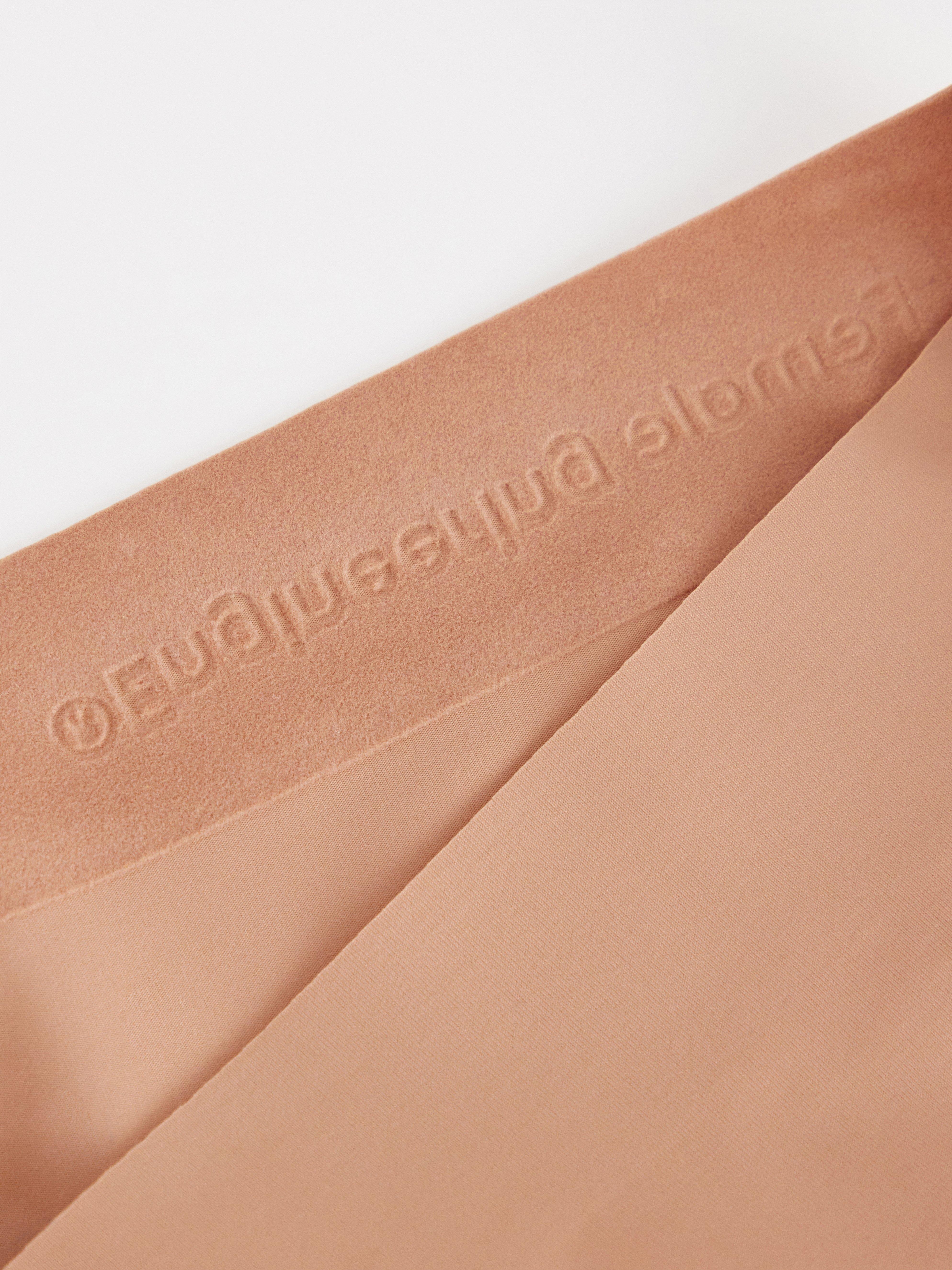 Medium absorberende menstruser – høy midje – Female Engineering Dark Beige