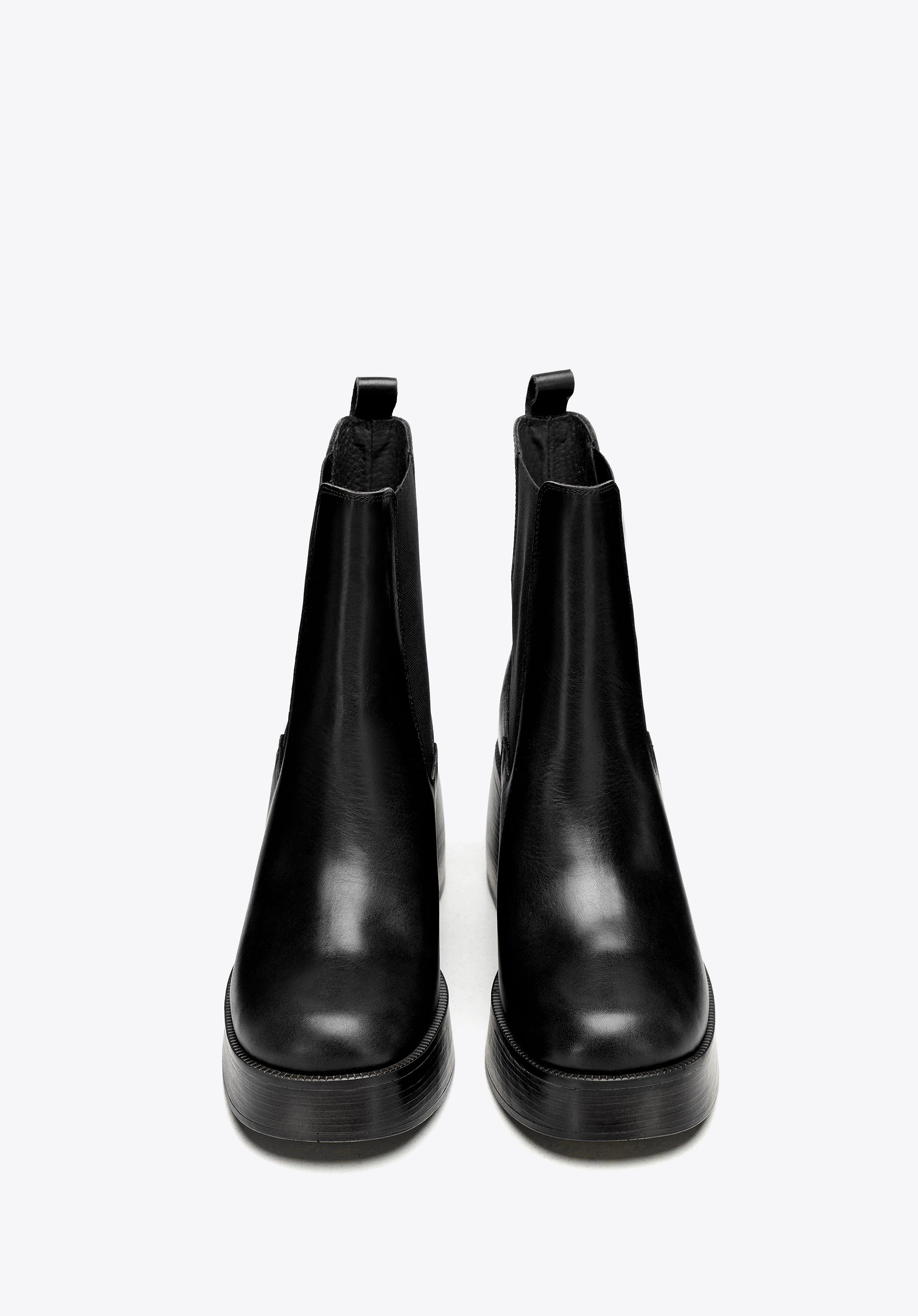 Damskie sztyblety ze skóry naturalnej na masywnej platformie czarne