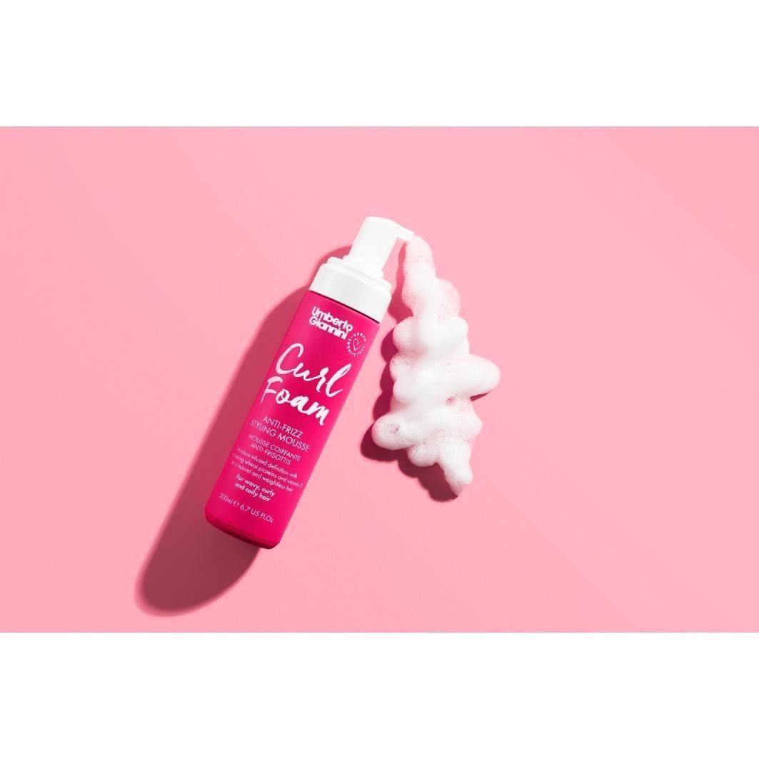 Umberto Giannini Hair Mousse Curl pjena za uvijanje kose pjena za oblikovanje kose protiv kovrčanja - 200 ml