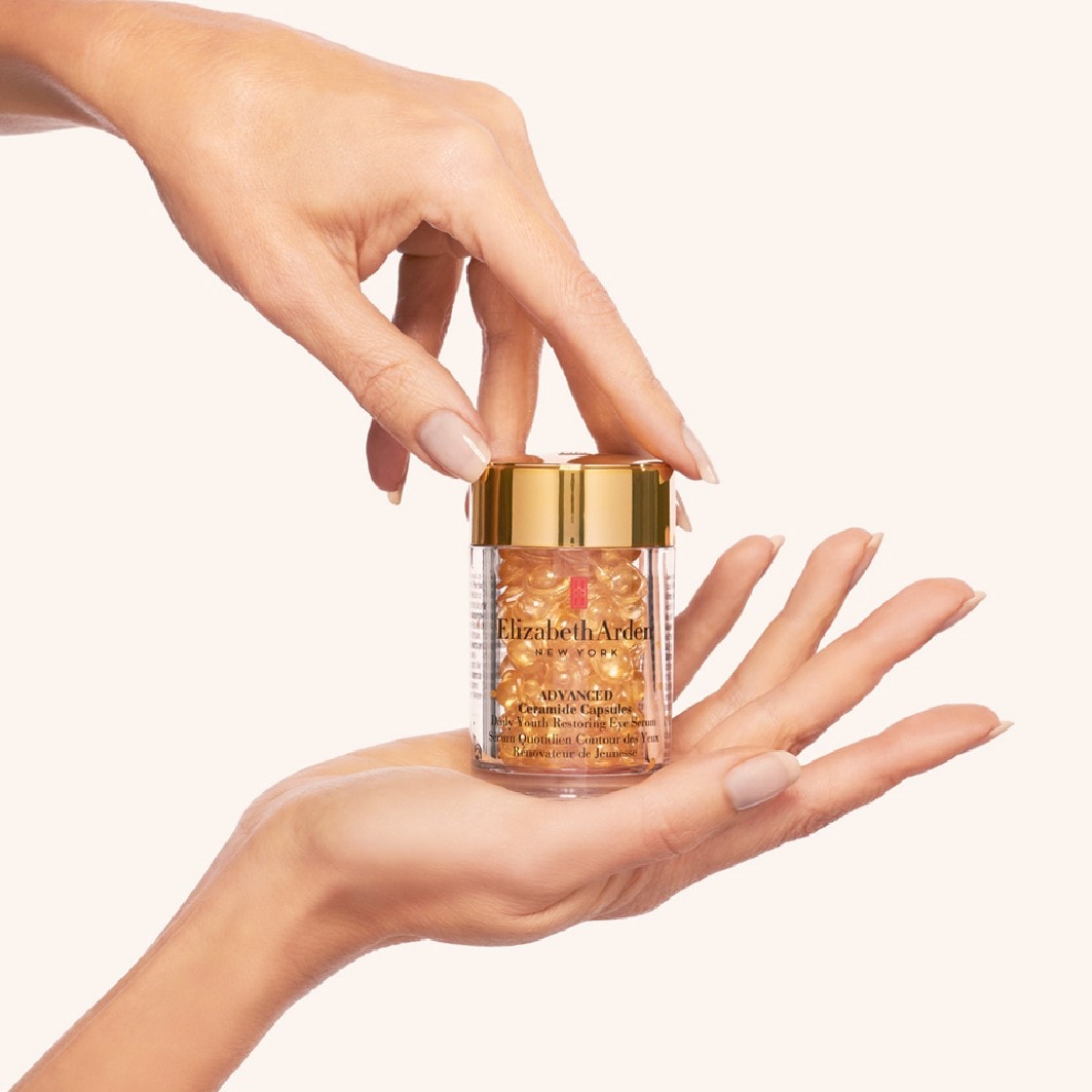 Sérum para el contorno de ojos con ceramidas de Elizabeth Arden – Sérum rejuvenecedor diario para el contorno de ojos – 60 unidades