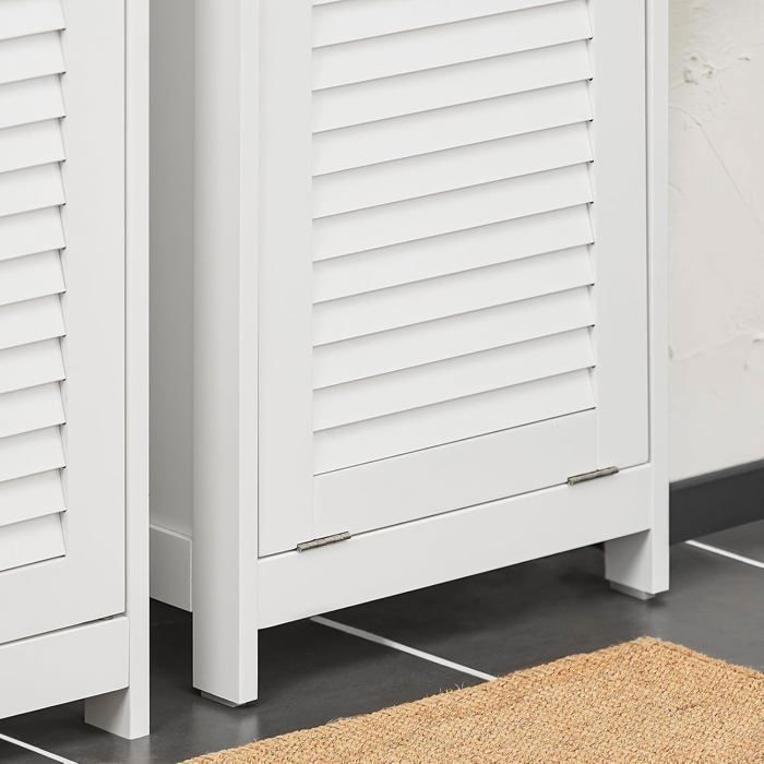Mobiletto a colonna bianco SoBuy per bagno con cesto portabiancheria, mobiletto stretto con ripiani per bagno o lavanderia.