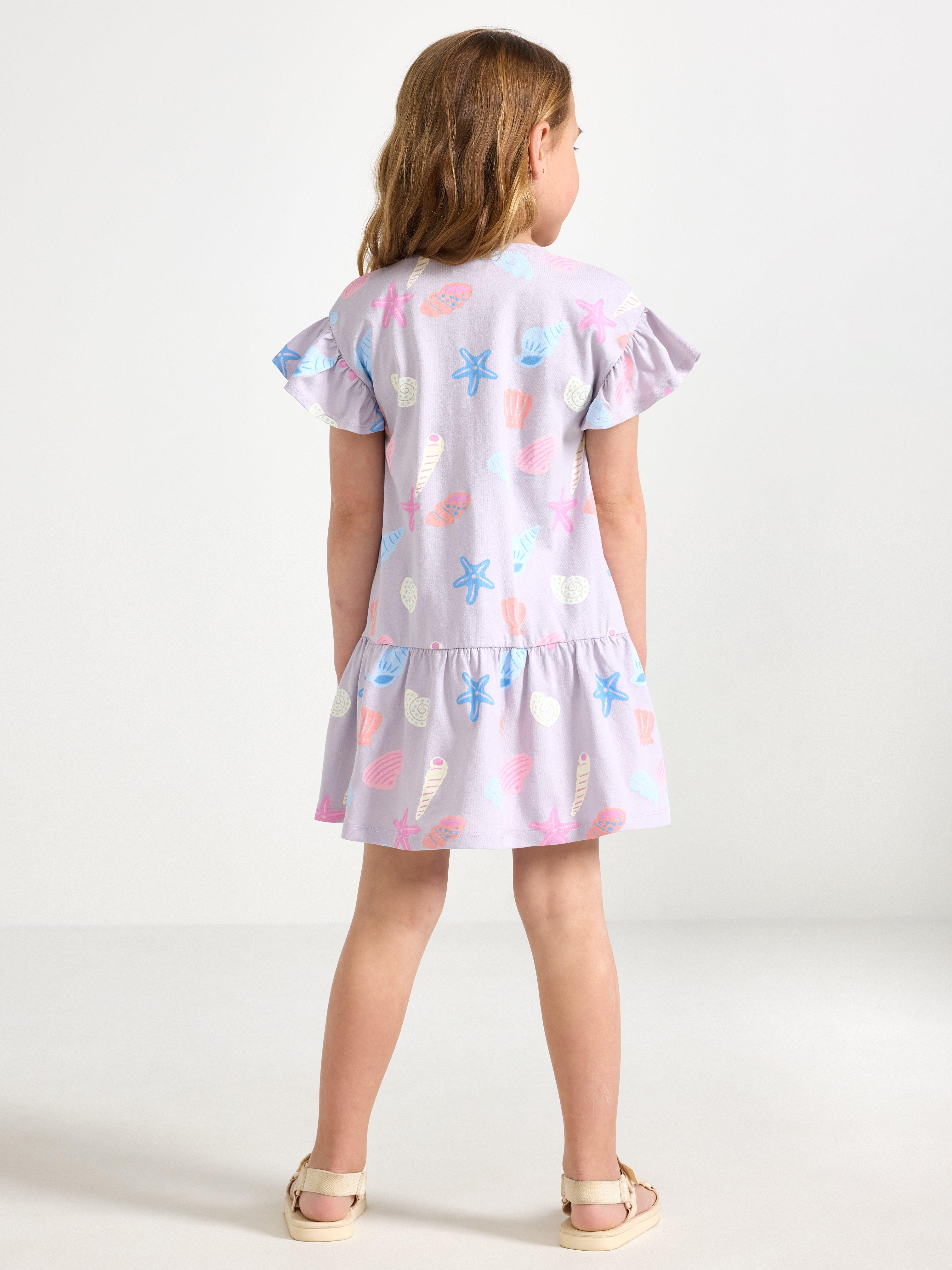 Vestido de manga corta color lila claro empolvado