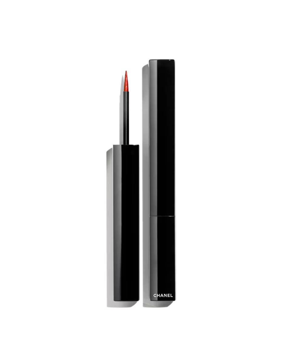 CHANEL LE LINER DE CHANEL LABAI TIKSLIAI MAIŠYTAS, ILGAI IŠLIEKANTIS IR VANDENIUI ATSPARUS SKYSTAS AKIŲ PIEŠTUKAS