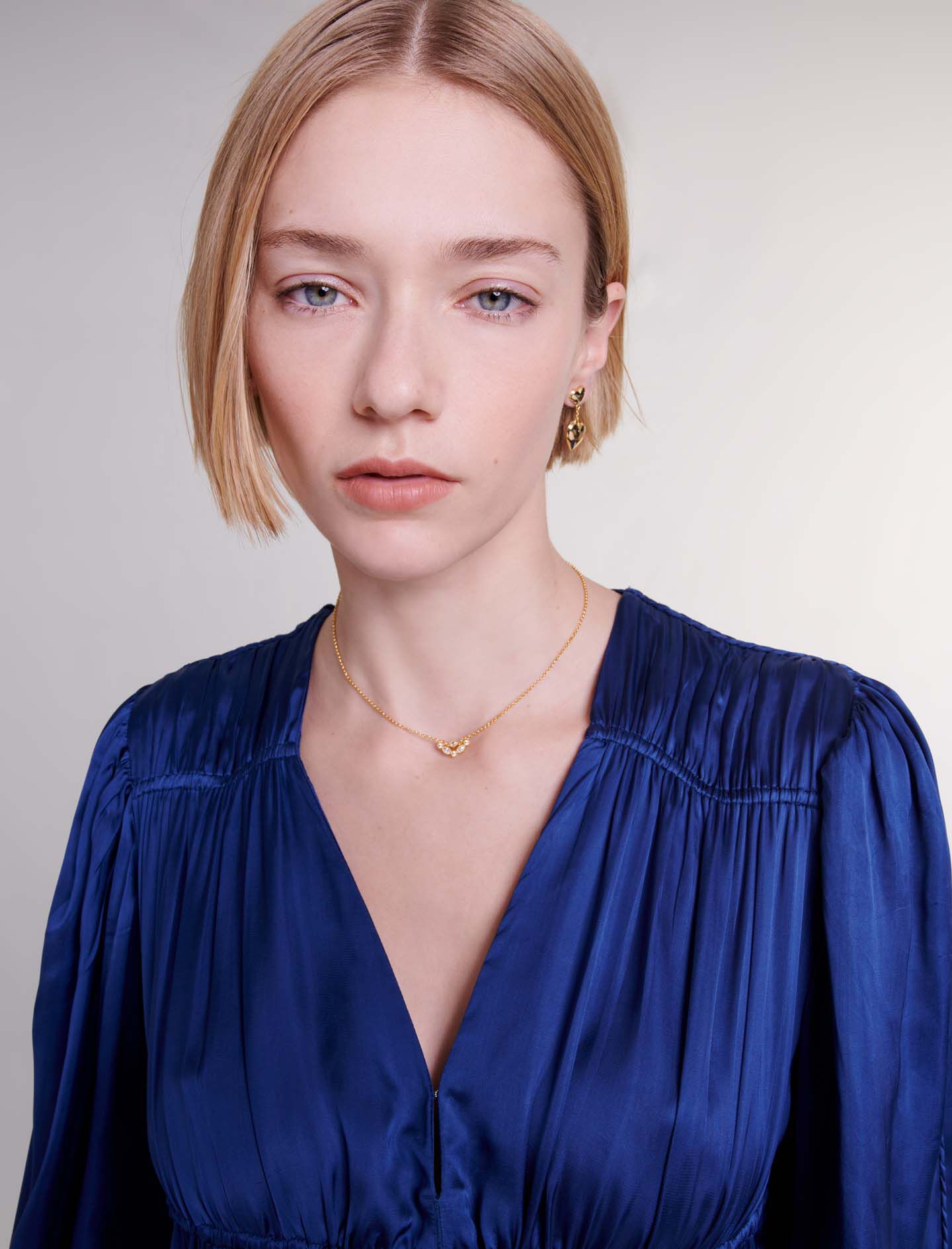 Rochie scurtă din satin - Bleumarin
