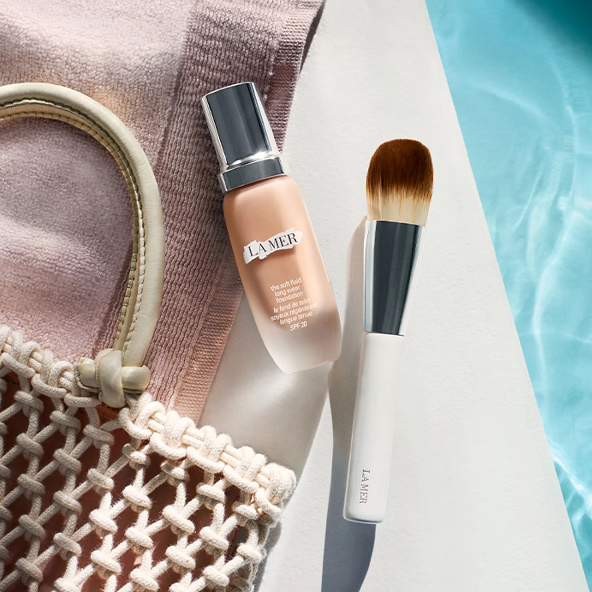 Skincolor The Soft Fluid Long Wear Foundation SPF20 - Fondotinta liquido