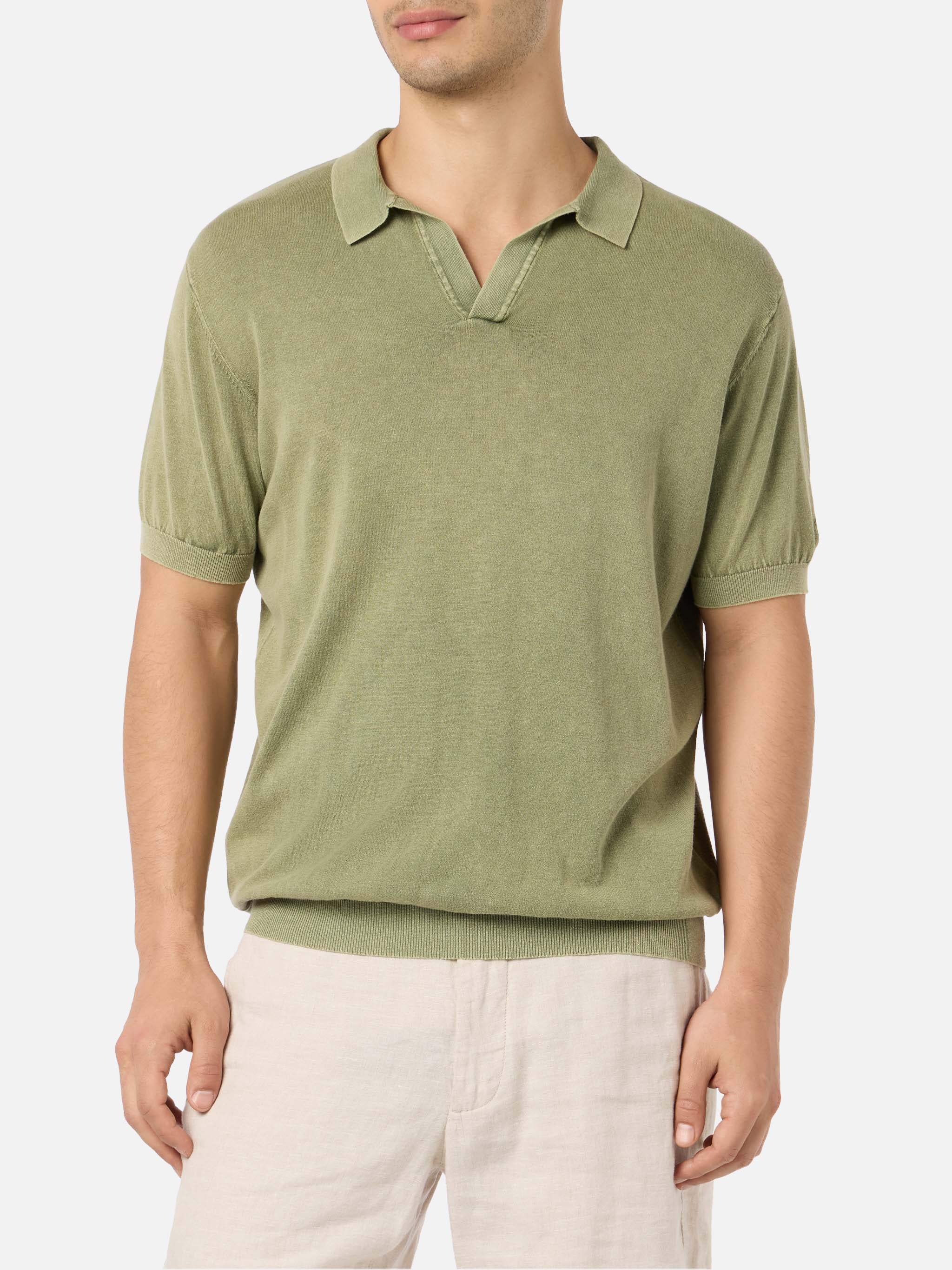 Sloan poloshirt in militairgroene gebreide stof met knopen en vintage afwerking.