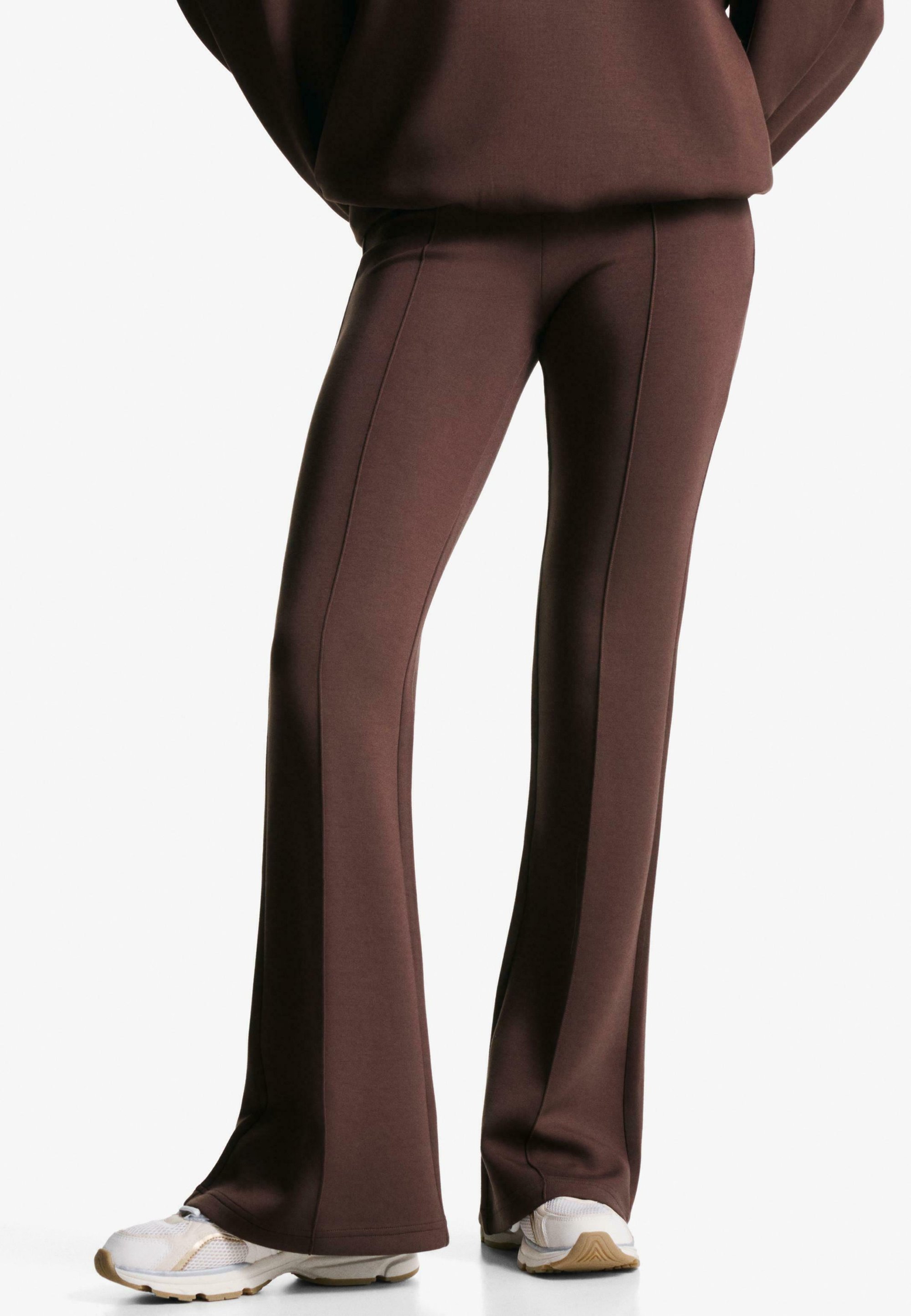 Pantaloni Bershka - marrone scuro