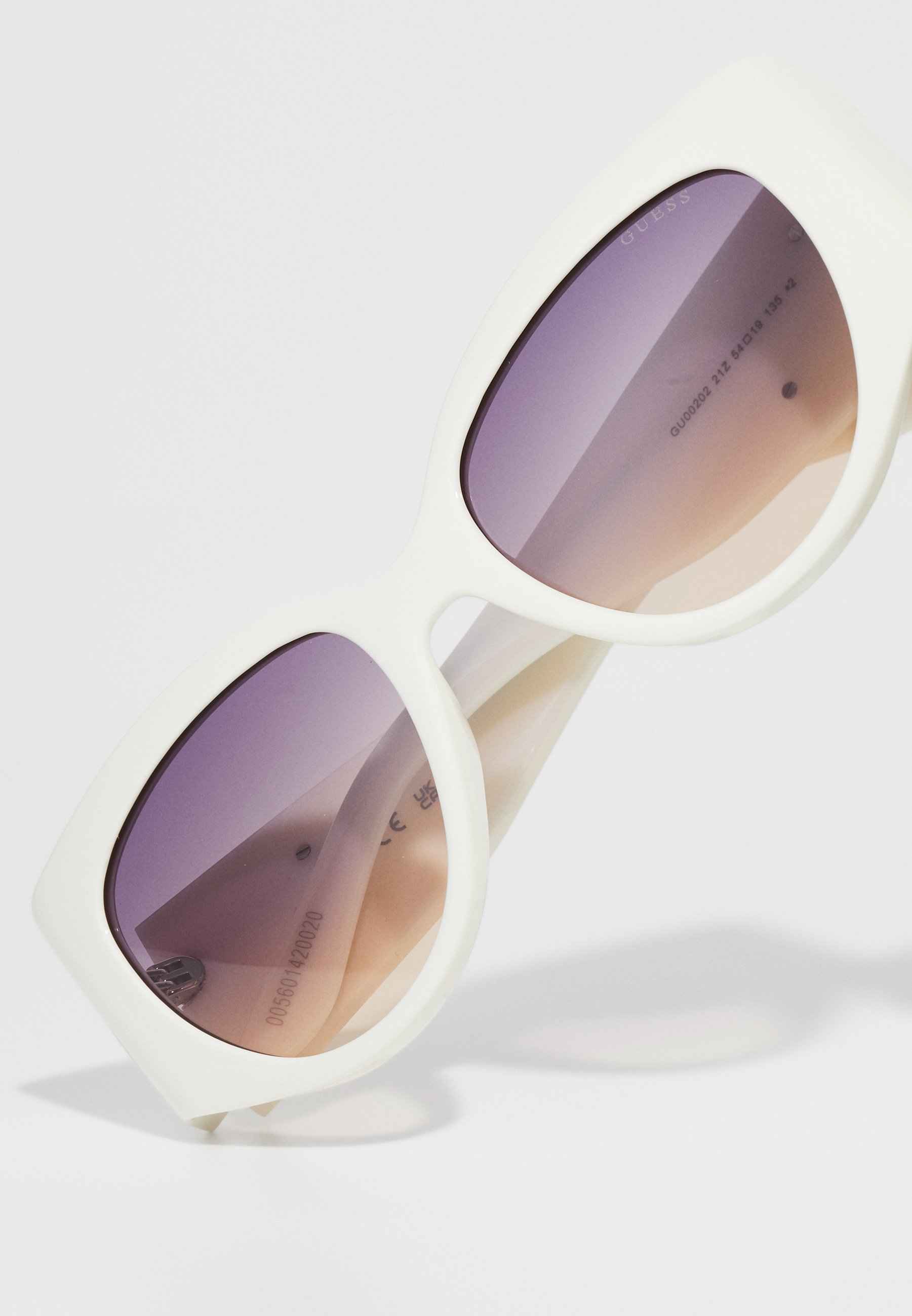 Guess GU00202 - Zonnebril - wit / verloop of spiegelpaars
