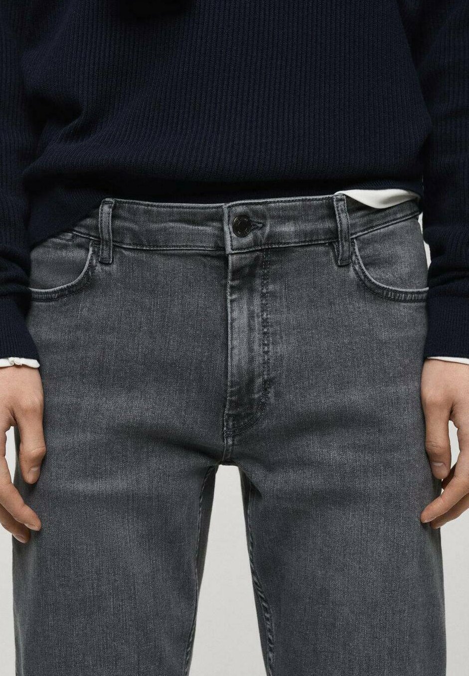 Džíny Mango Straight Fit - šedý denim
