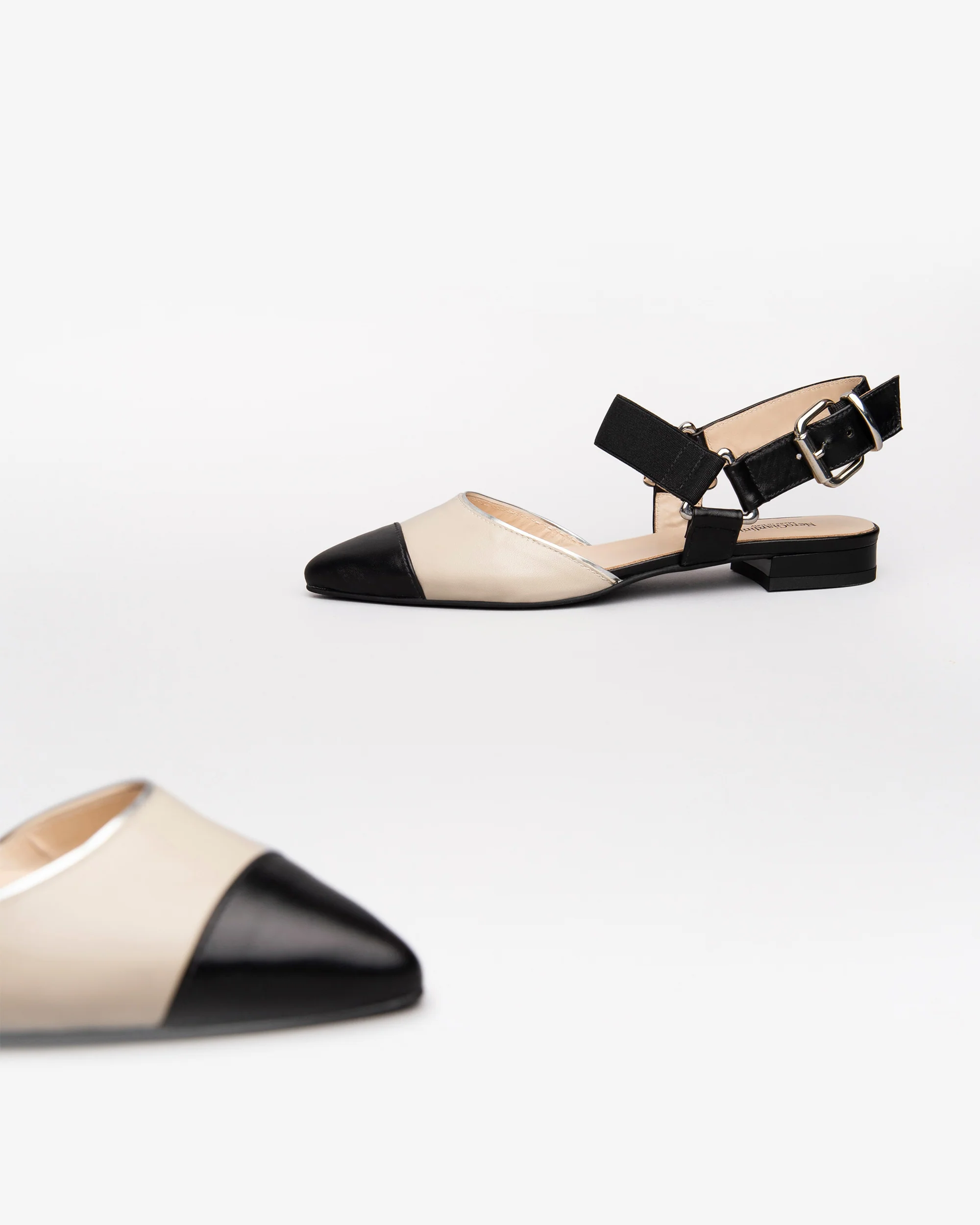  Damen-Ballerinas aus Leder