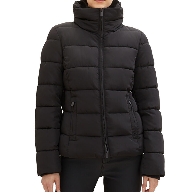 Cappotto nero da donna