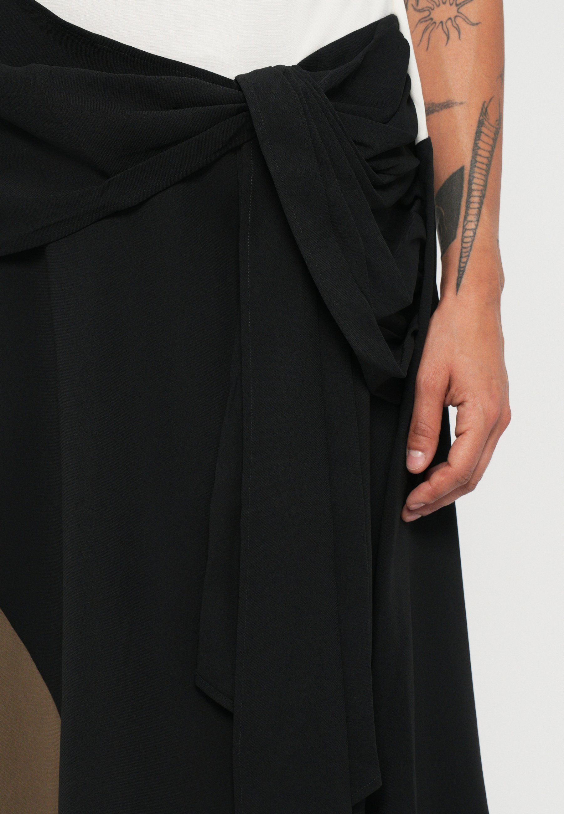 Robe STAUD DAVINA - Robe maxi - noire/multicolore