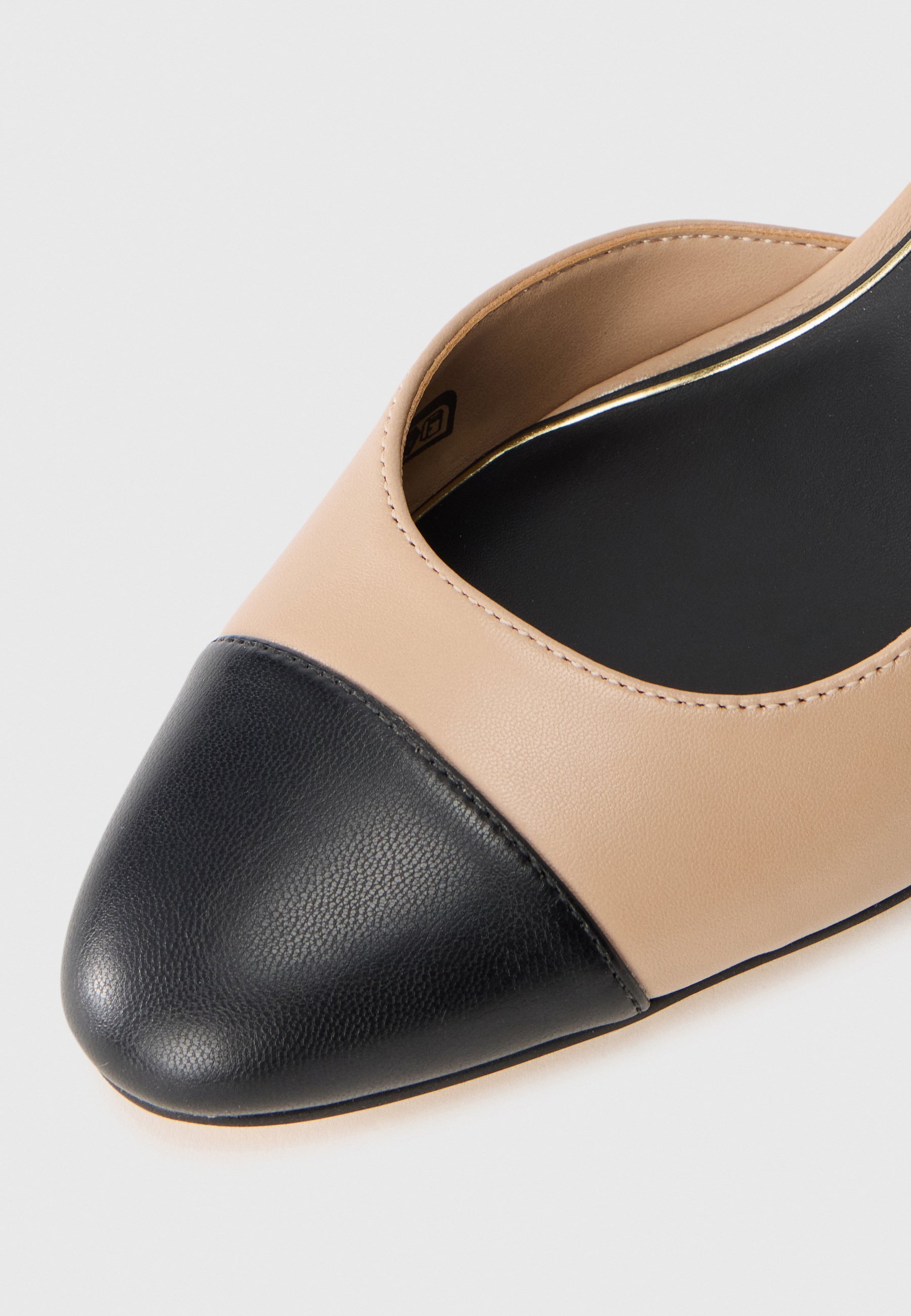 Guess LOISA - Tacco classico - color carne
