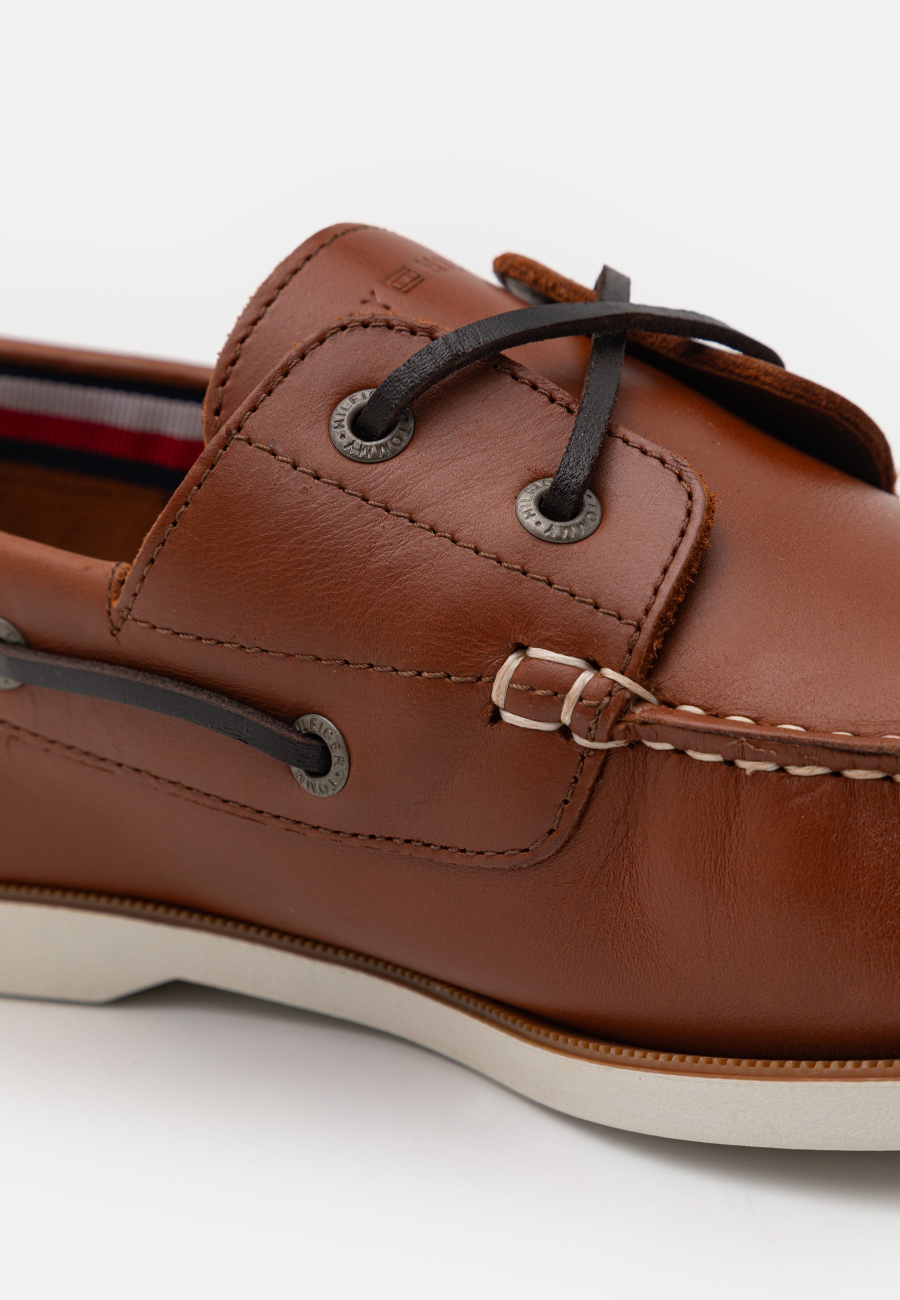 Tommy Hilfiger CORE - Bootsschuhe - Winter Cognac