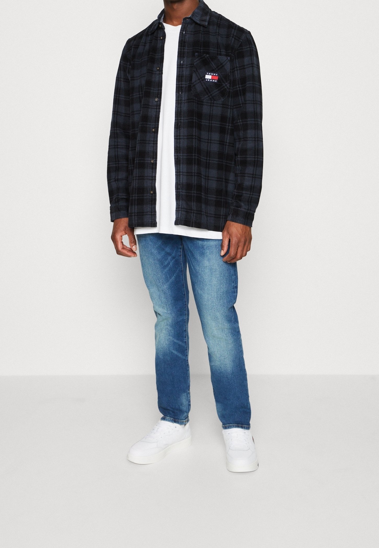 Koszula Tommy Jeans - ciemnoniebieska