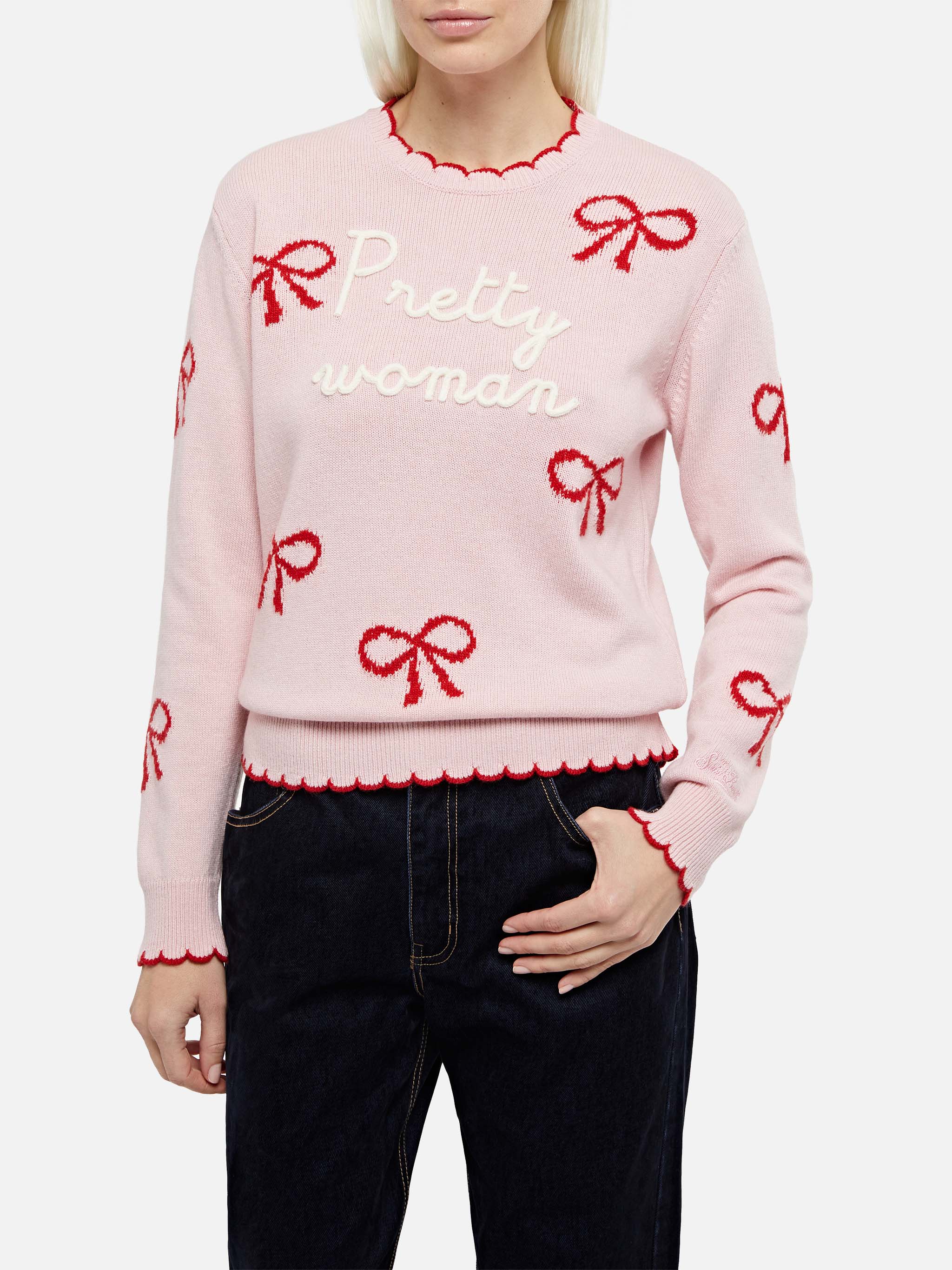 Nieuwe roze trui voor dames van Queen met Pretty Woman-borduurwerk en lintprint.