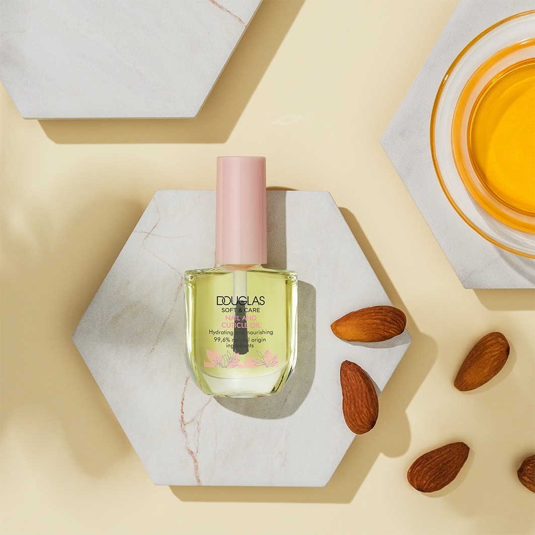 Douglas Collection sredstvo za uklanjanje zanoktica, ulje za nokte i zanoktice – 10 ml