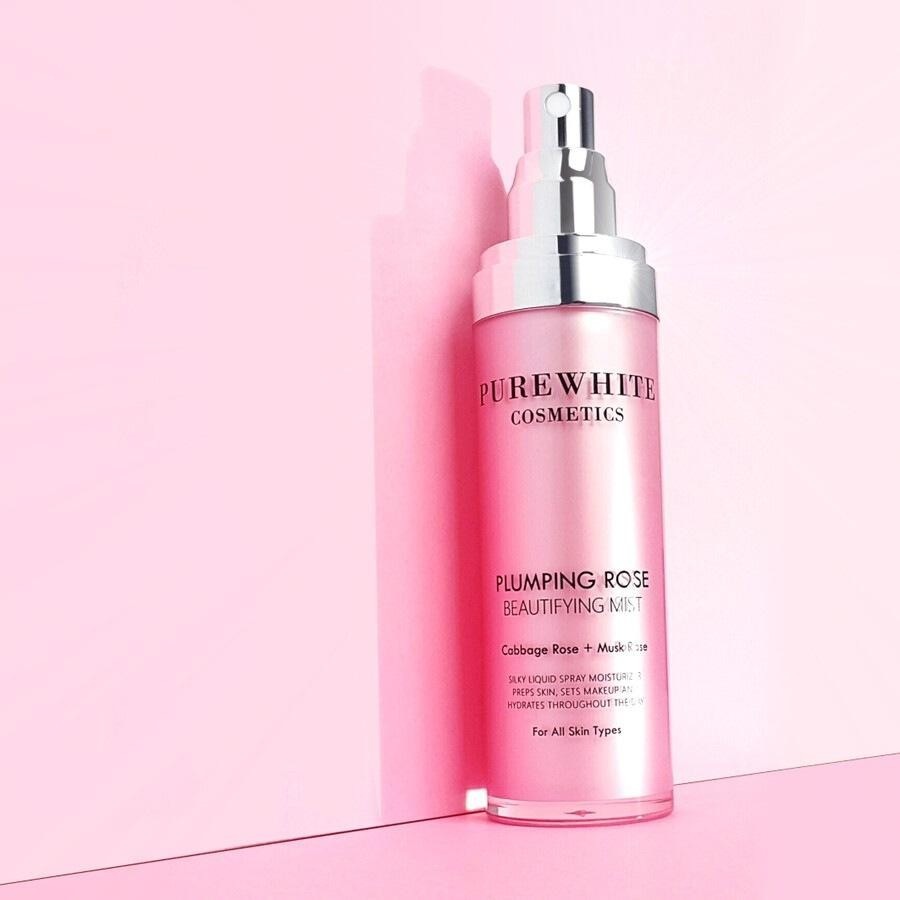 „Pure White Cosmetics“ veido purškiklis putlinamasis rožių aromatas – 50 ml