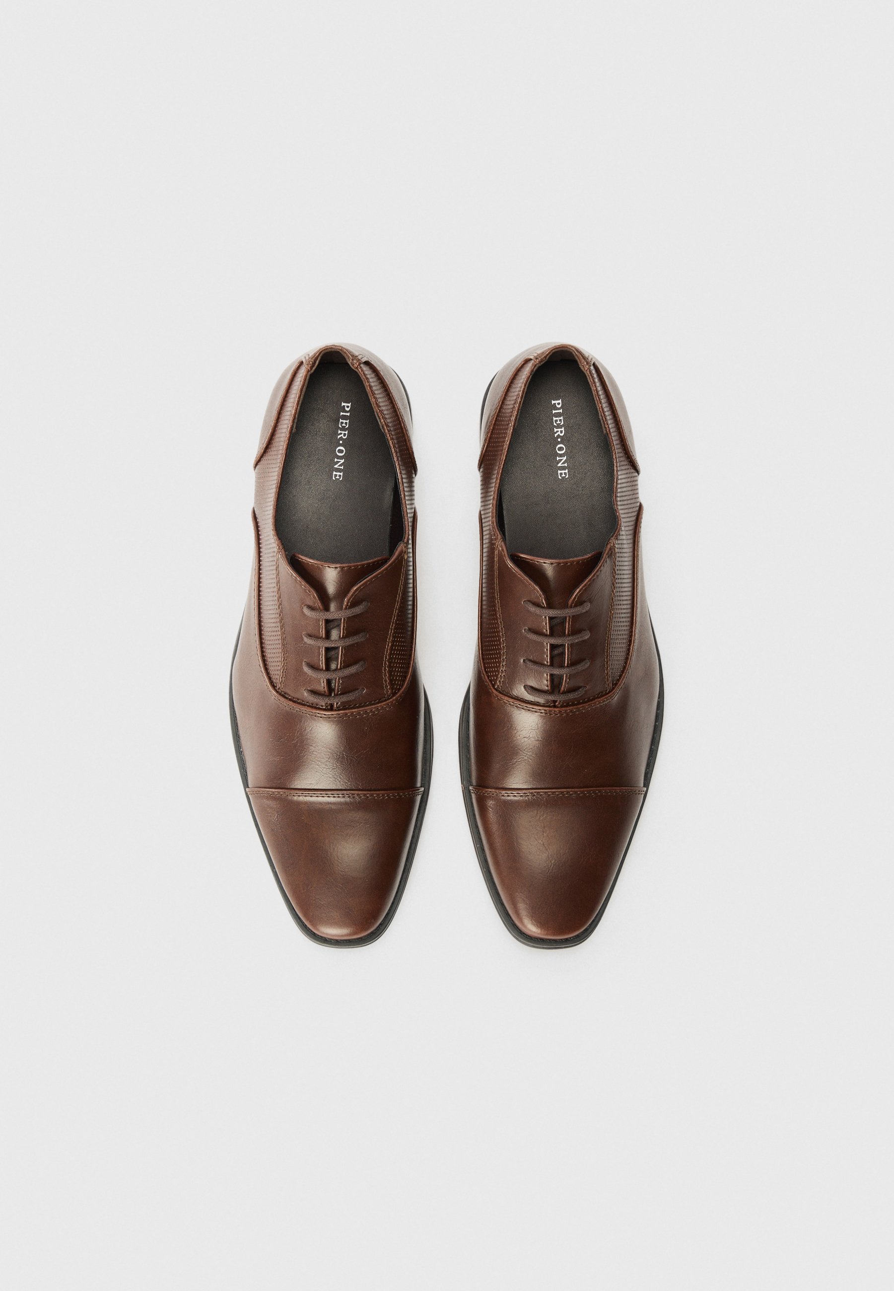 Pier One Smart veterschoenen - bruin