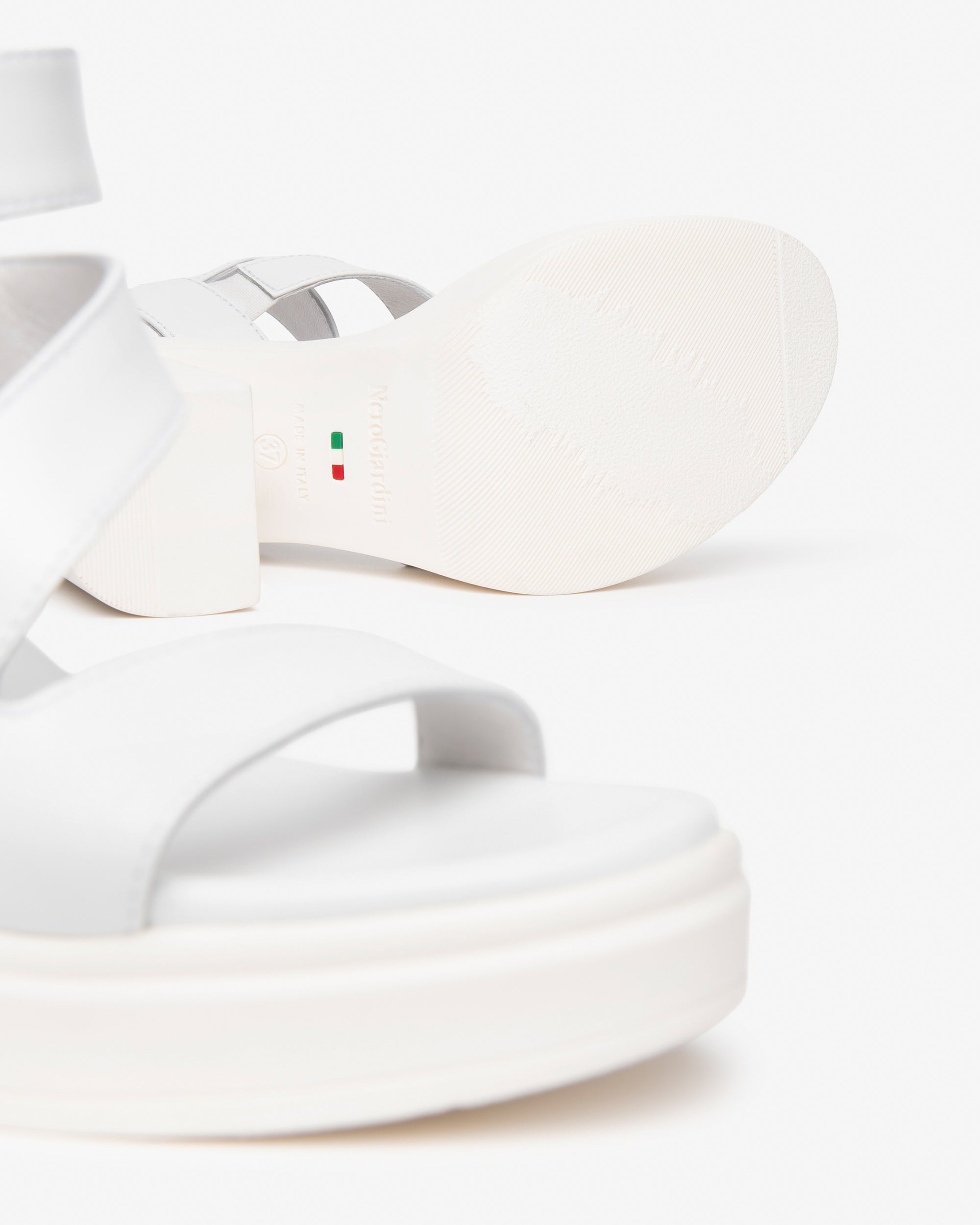  Damen-Ledersandalen