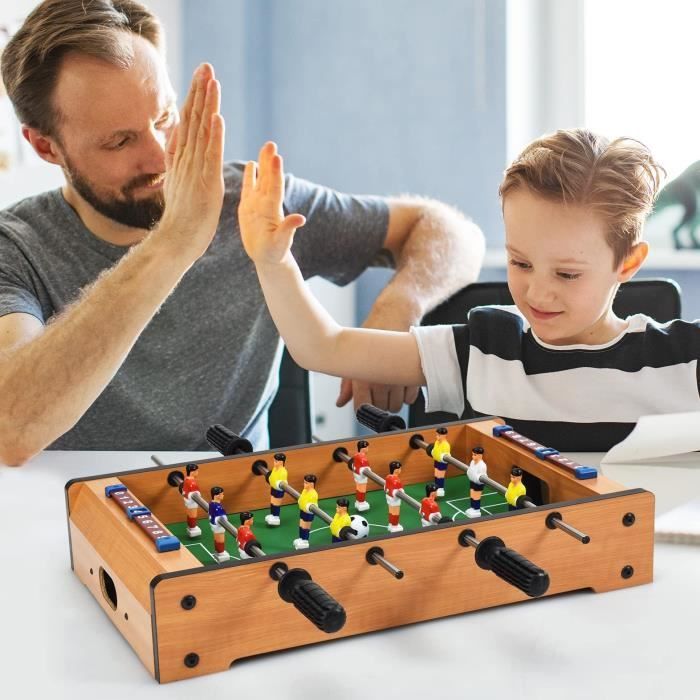 DREAMADE Houten Tafelvoetbaltafel, Voetbalspeltafel met 2 figuurtjes en 2 ballen, Uitgebreide Accessoires