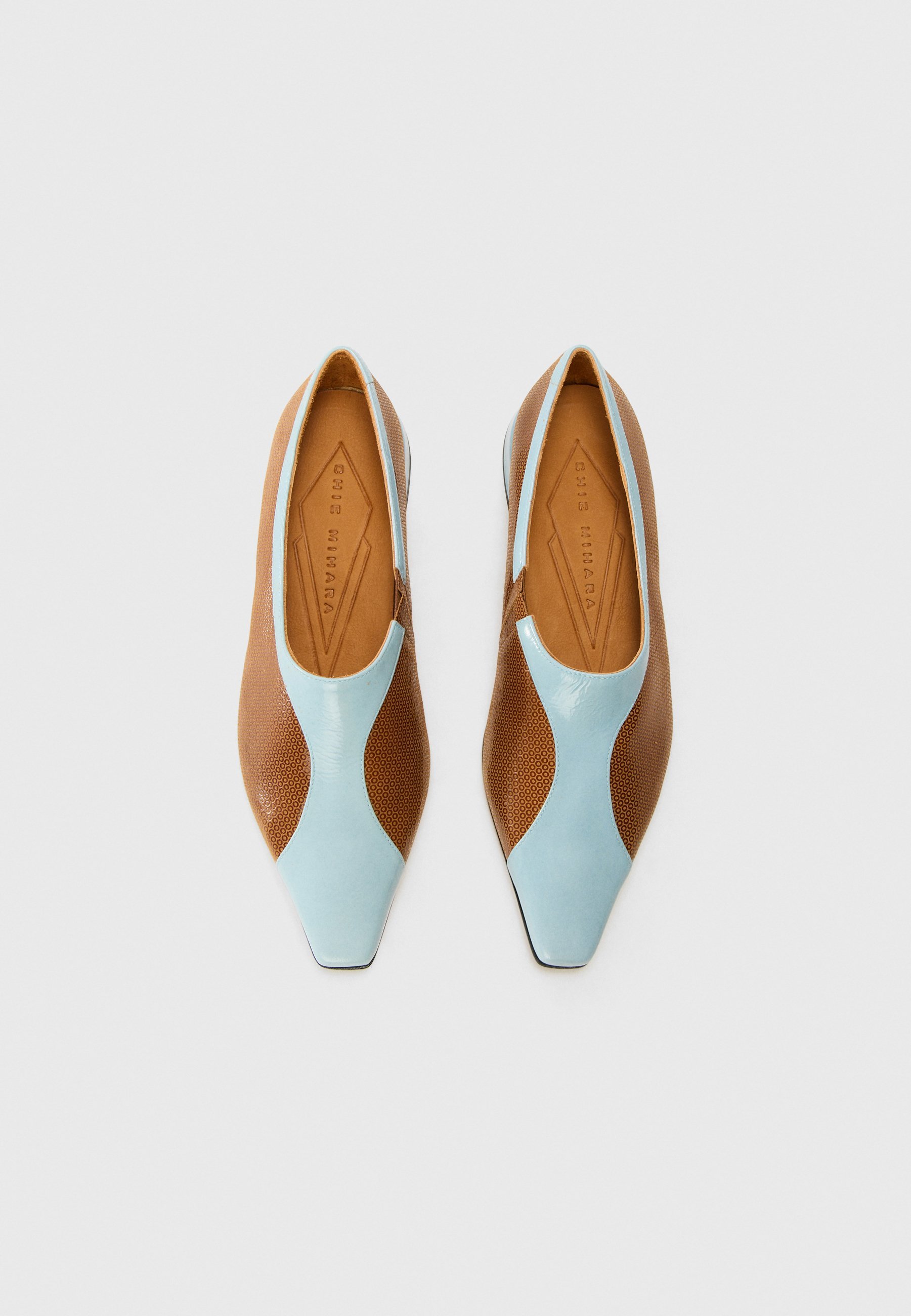 Chie Mihara GIANTE – Slipper – Sucre Cielo/Aru Sand
