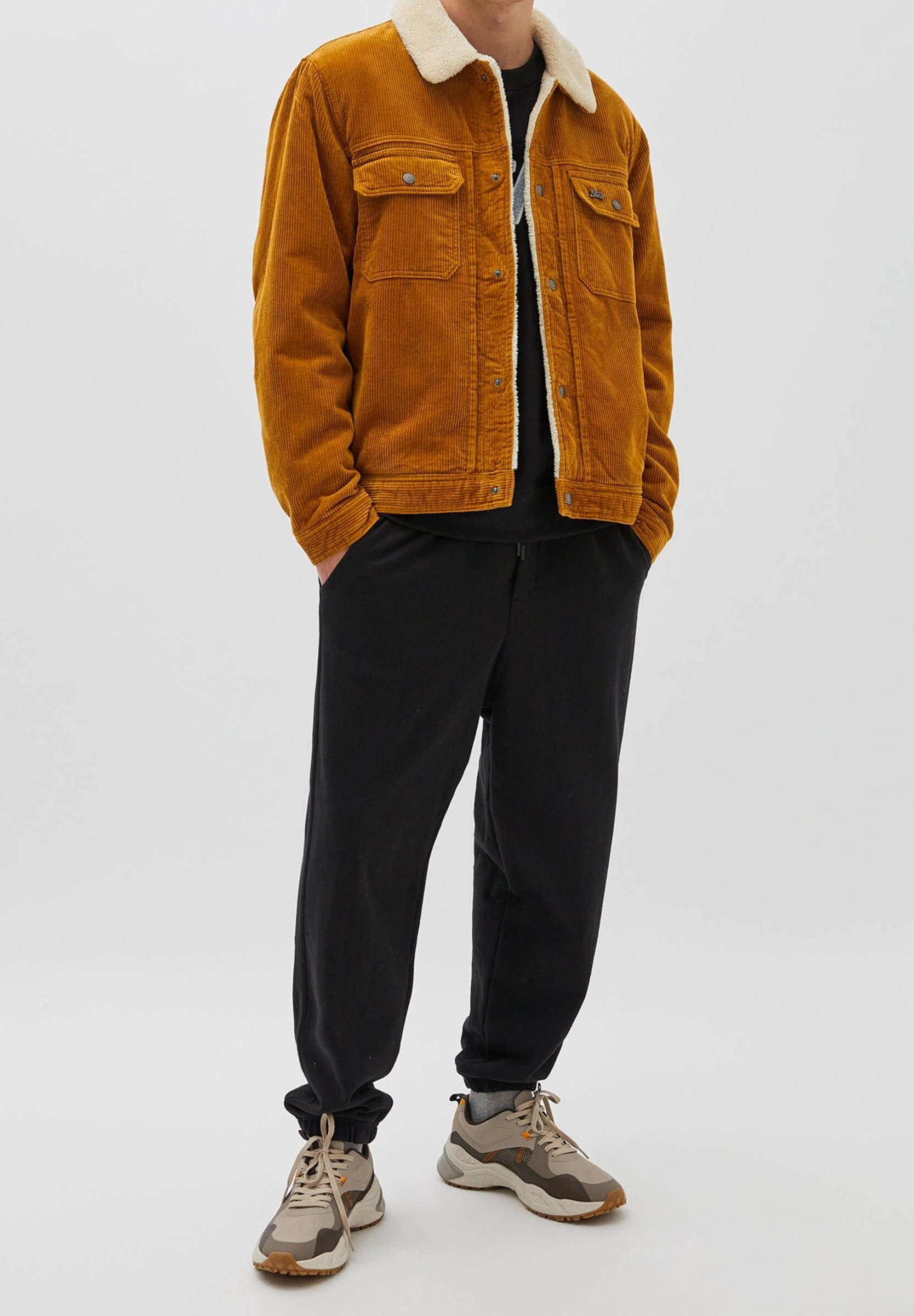 PULL&BEAR Vindjakke - kamel