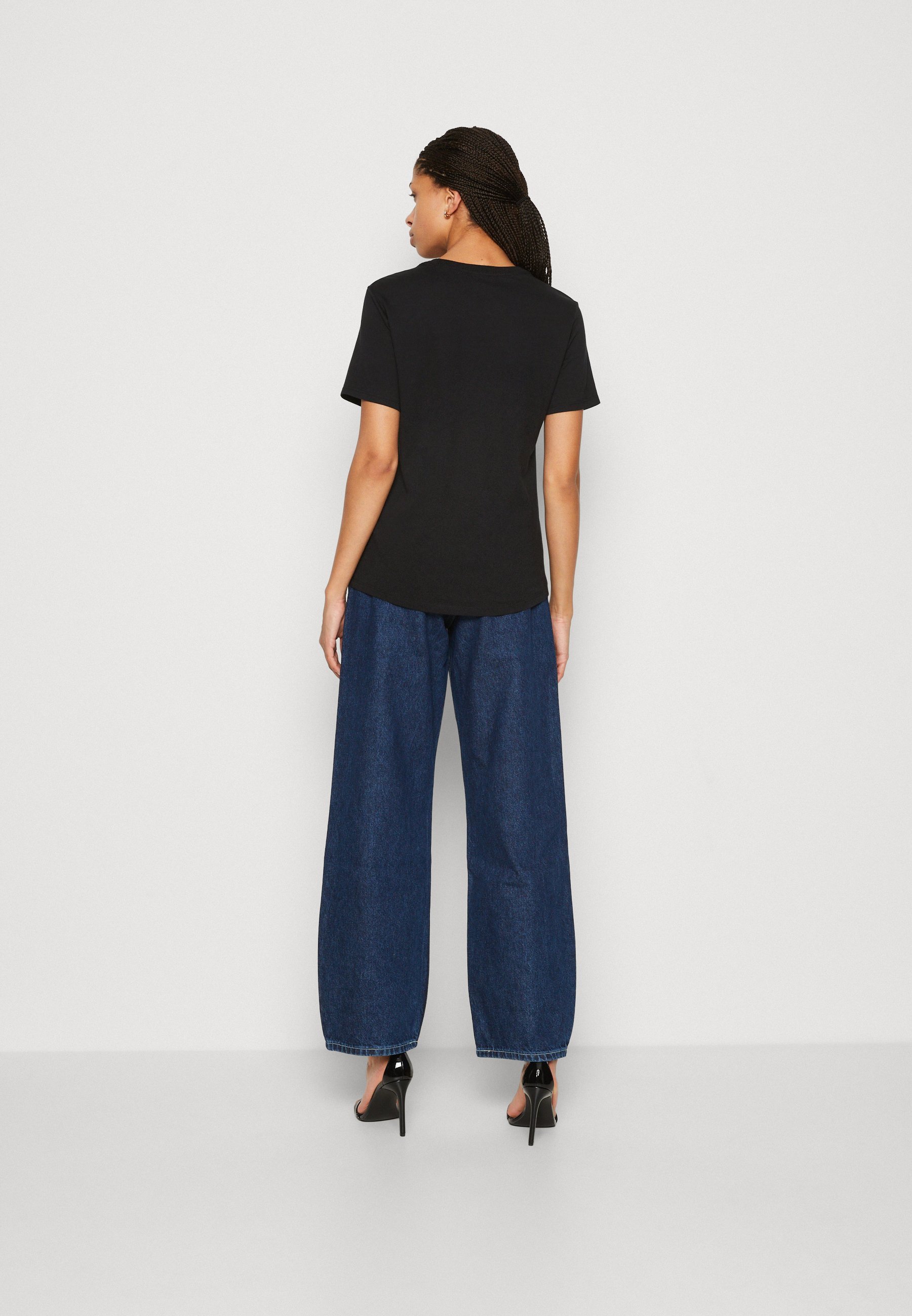 Koszulki Nike Sportswear