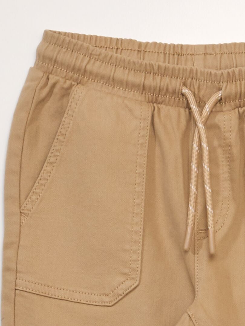Calça chino estilo jogger - BEGE