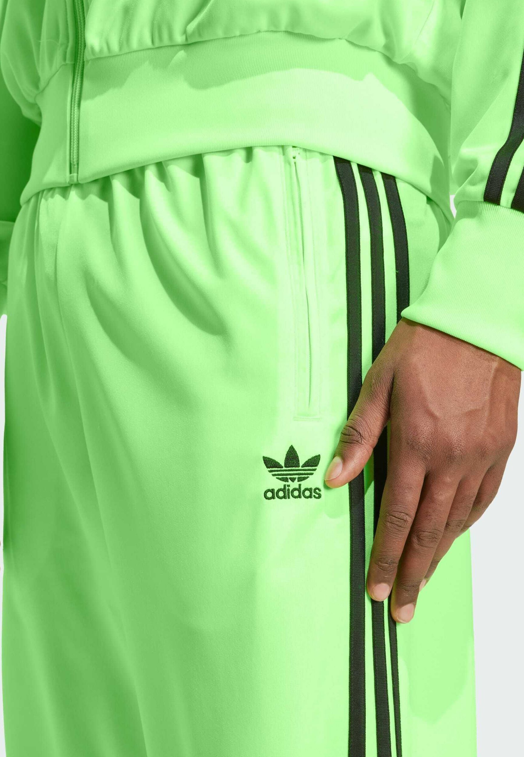 Pantaloni de trening adidas Originals