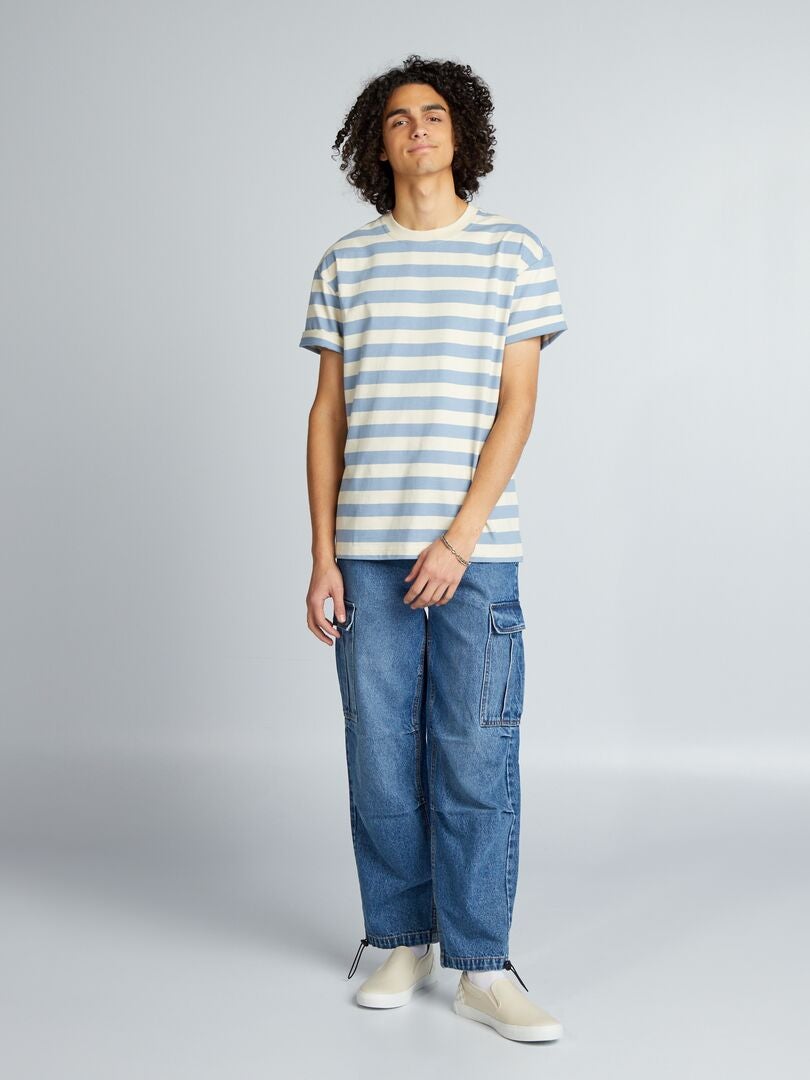 Calça jeans de pernas largas com vários bolsos - AZUL
